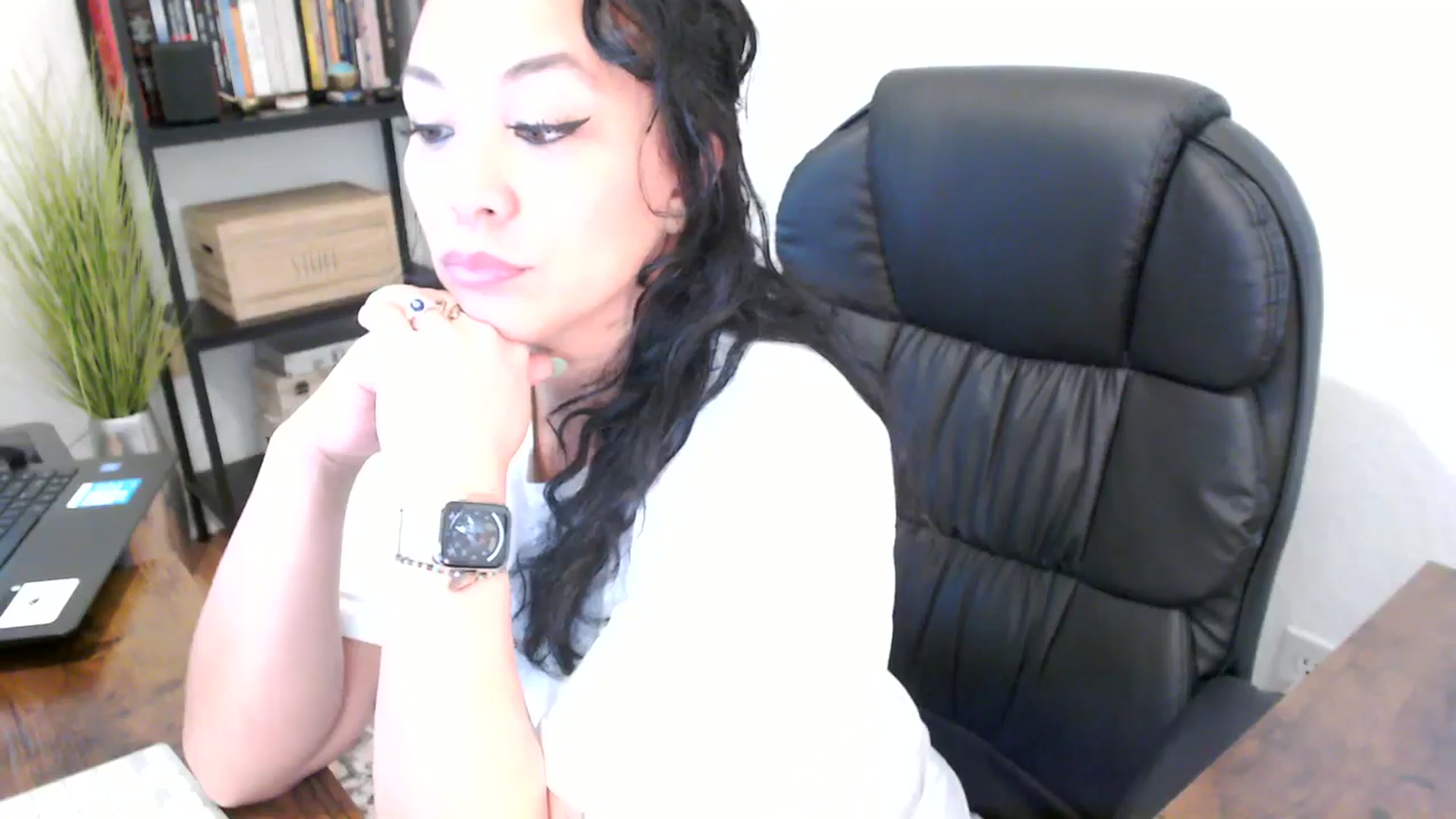 Gallery image thumbnail from MickaylaMoon's myfreecams stream on, 08/20/2024, 18:07 image 17 of 20