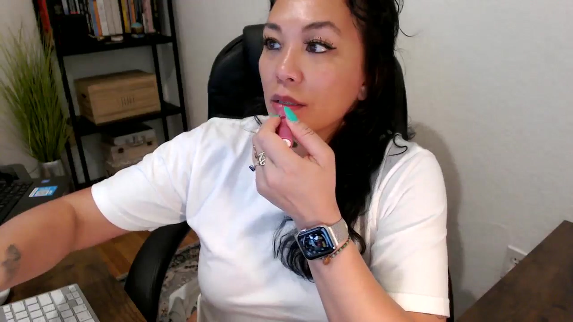 Gallery image thumbnail from MickaylaMoon's myfreecams stream on, 08/20/2024, 20:23 image 13 of 20