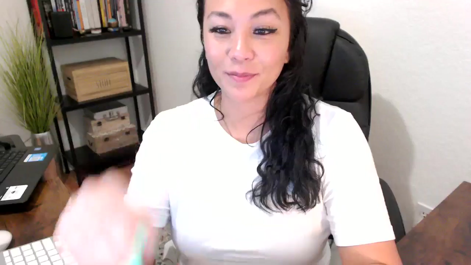 Gallery image thumbnail from MickaylaMoon's myfreecams stream on, 08/20/2024, 20:23 image 7 of 20