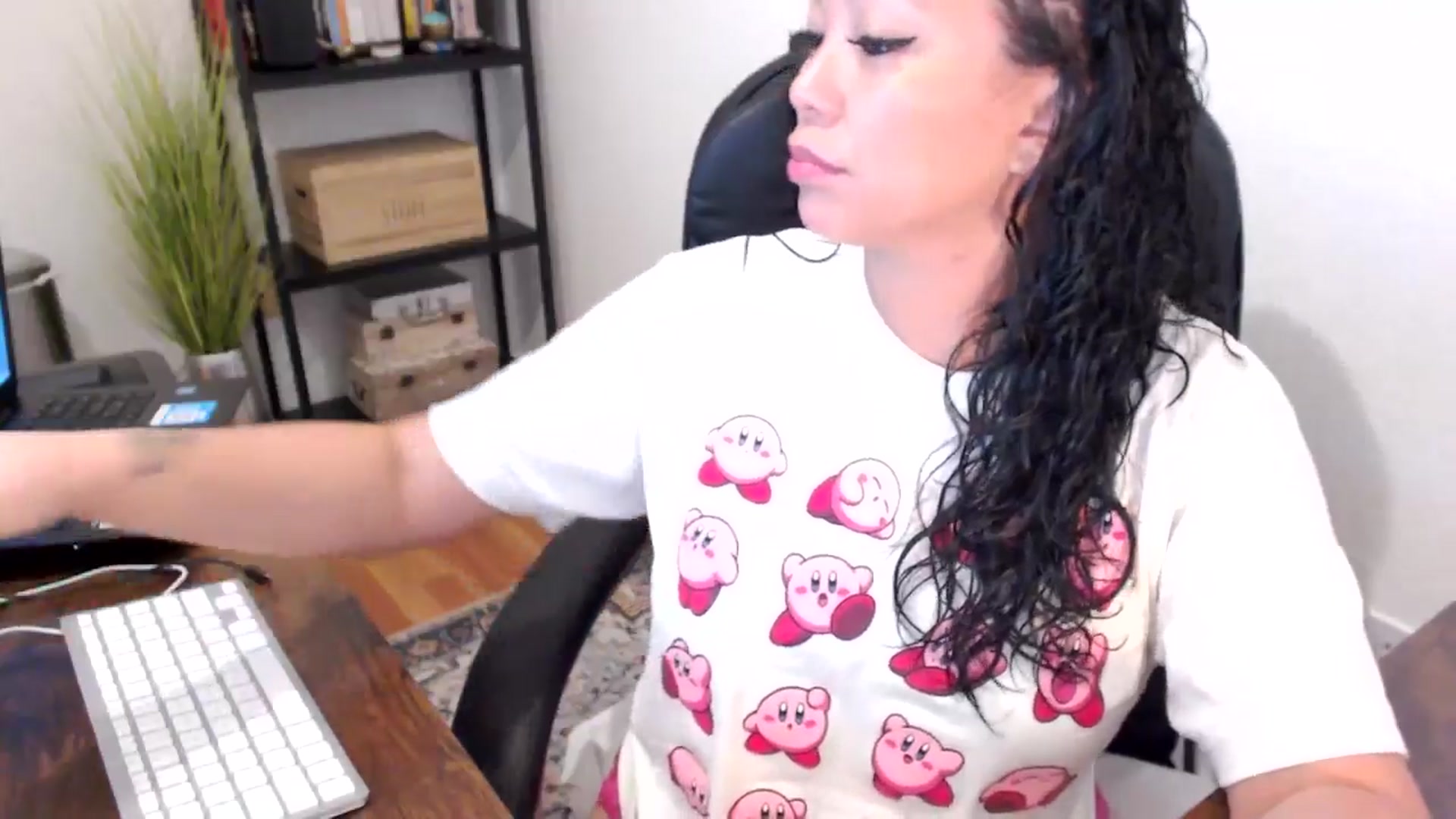 Gallery image thumbnail from MickaylaMoon's myfreecams stream on, 08/21/2024, 14:29 image 19 of 20