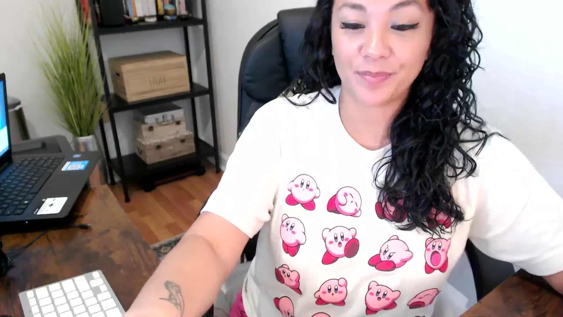 Gallery image thumbnail from MickaylaMoon's myfreecams stream on, 08/21/2024, 17:19 image 14 of 20