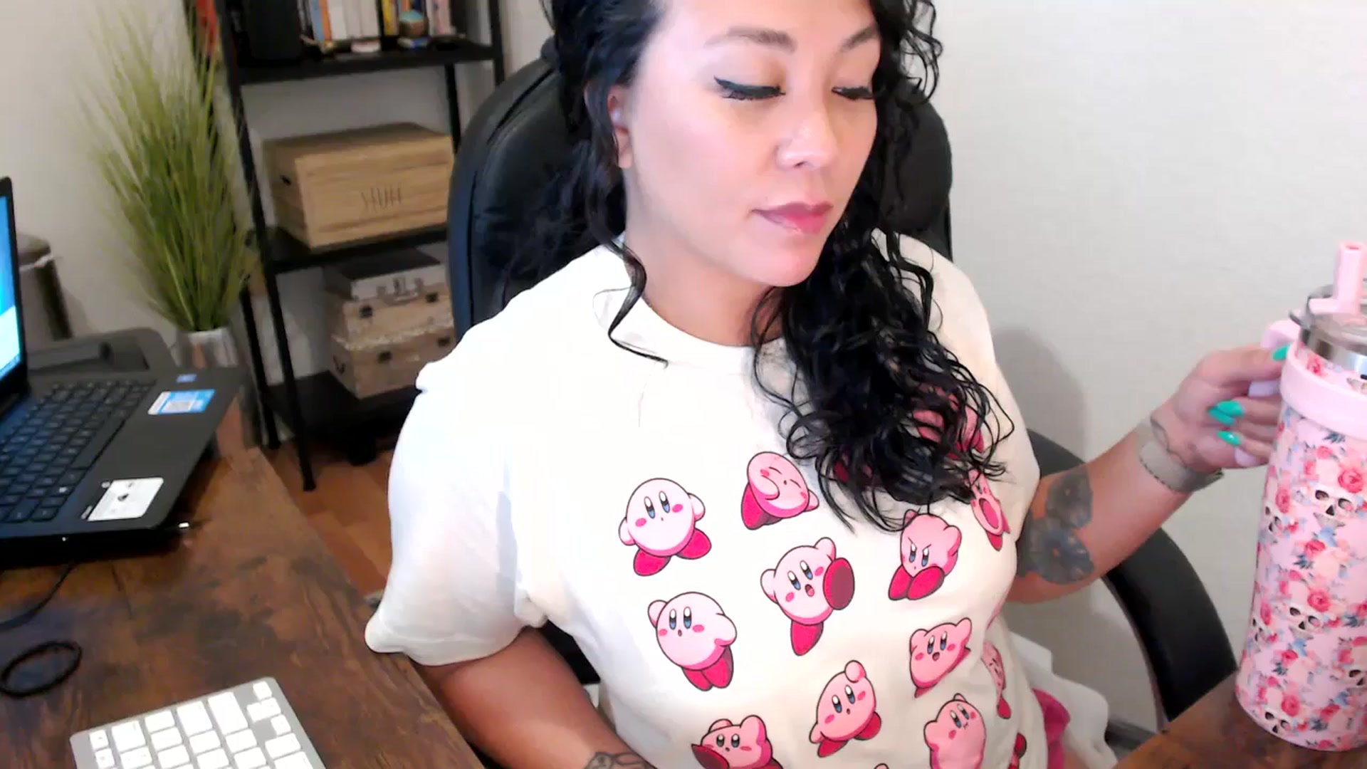 Gallery image thumbnail from MickaylaMoon's myfreecams stream on, 08/21/2024, 18:43 image 19 of 20