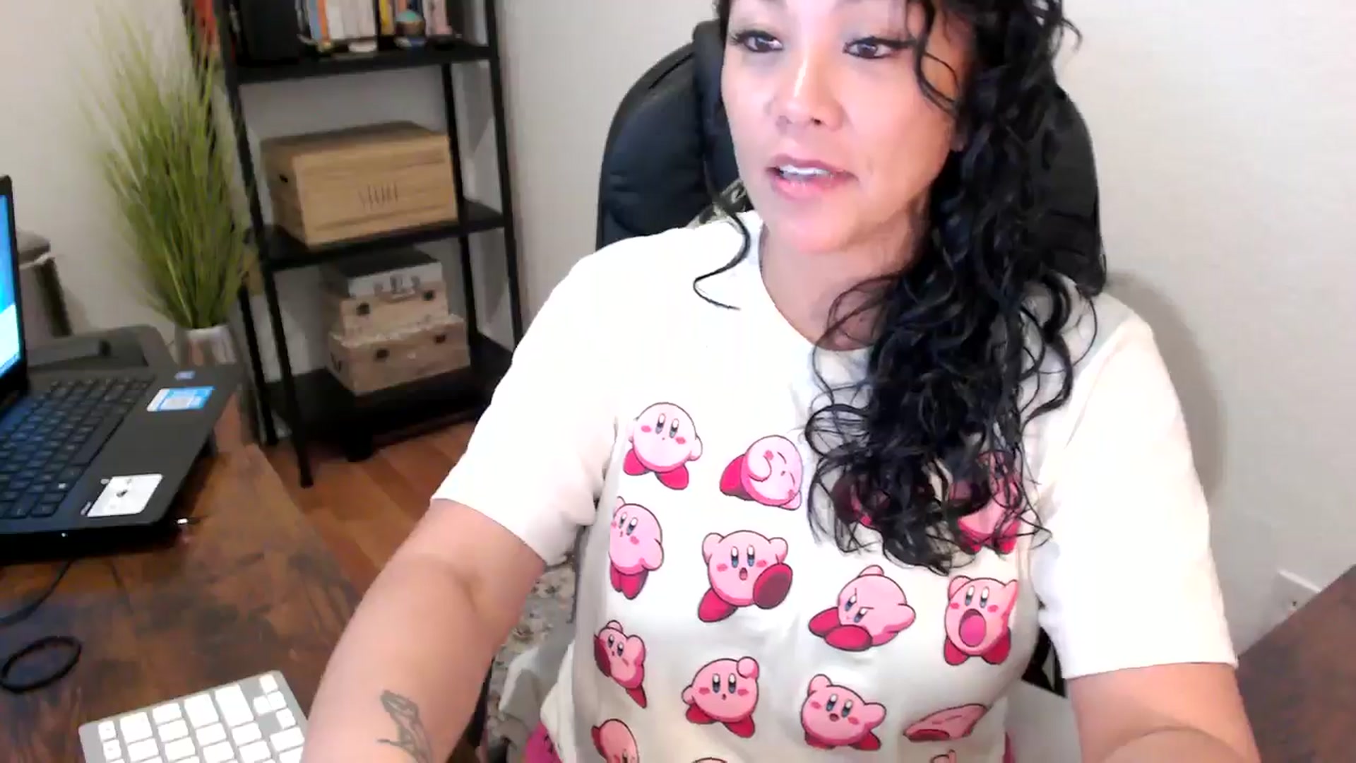 Gallery image thumbnail from MickaylaMoon's myfreecams stream on, 08/21/2024, 18:43 image 16 of 20