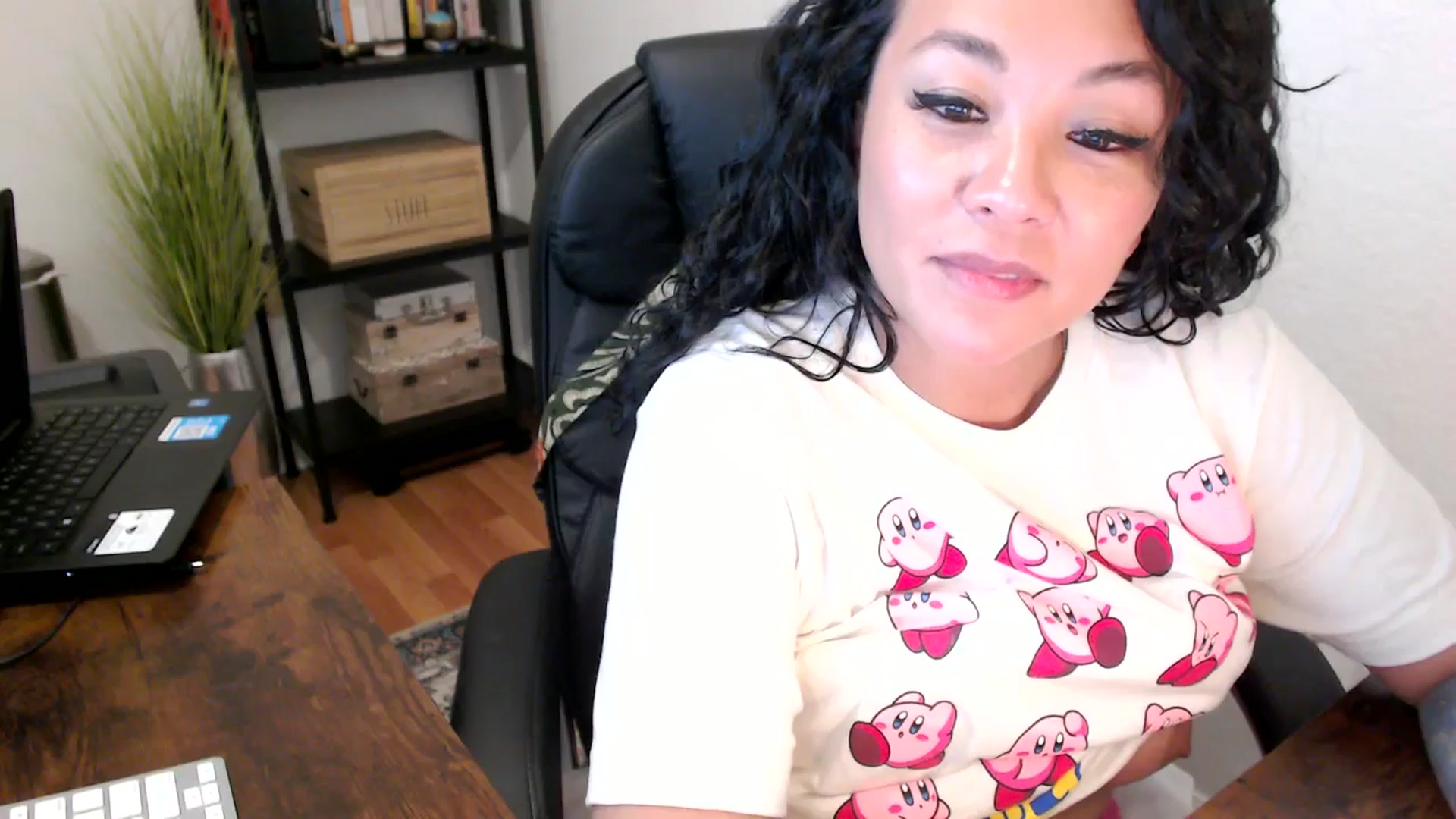 Gallery image thumbnail from MickaylaMoon's myfreecams stream on, 08/21/2024, 19:40 image 2 of 20