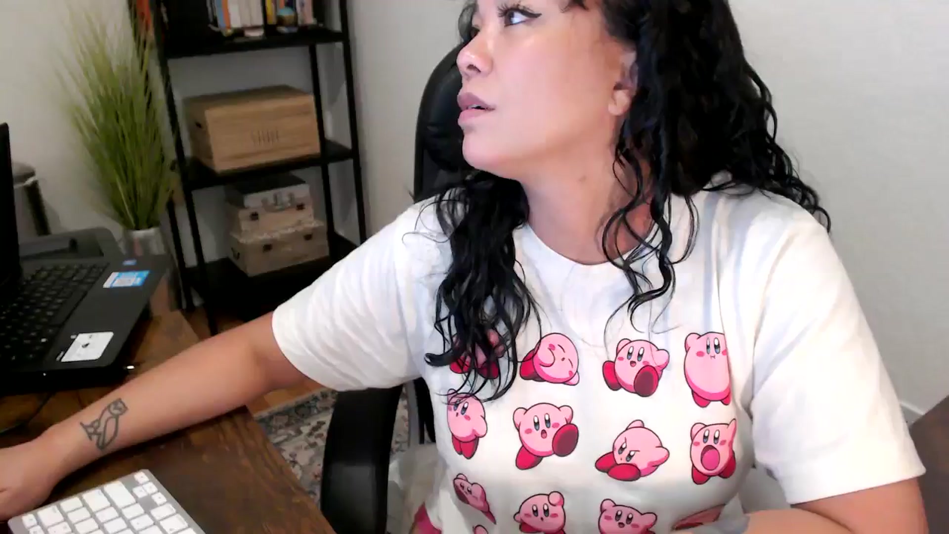 Gallery image thumbnail from MickaylaMoon's myfreecams stream on, 08/21/2024, 20:03 image 17 of 20