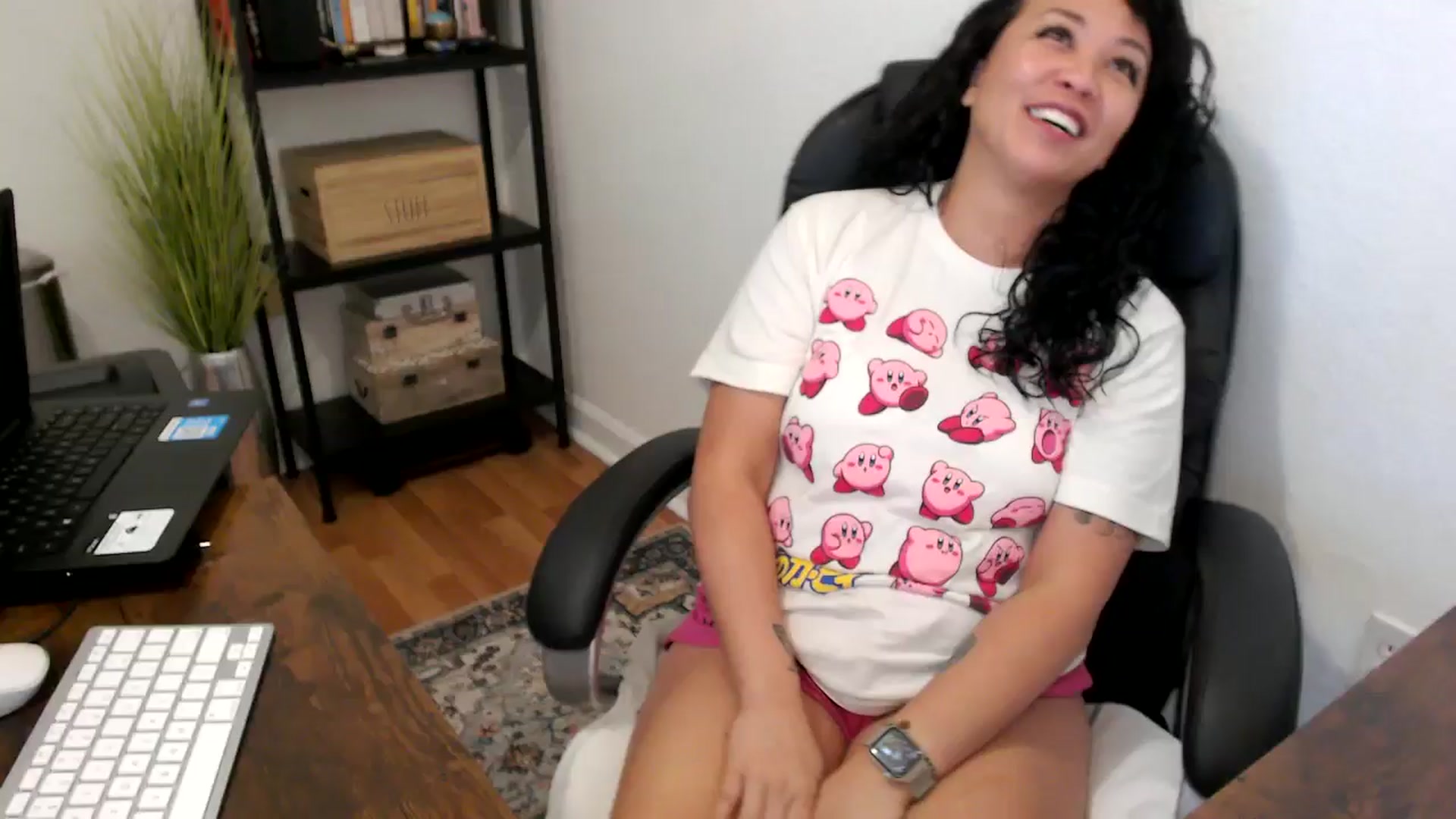 Gallery image thumbnail from MickaylaMoon's myfreecams stream on, 08/21/2024, 20:31 image 17 of 20