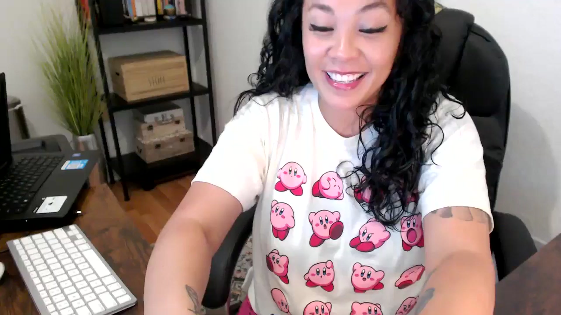 Gallery image thumbnail from MickaylaMoon's myfreecams stream on, 08/21/2024, 20:31 image 13 of 20