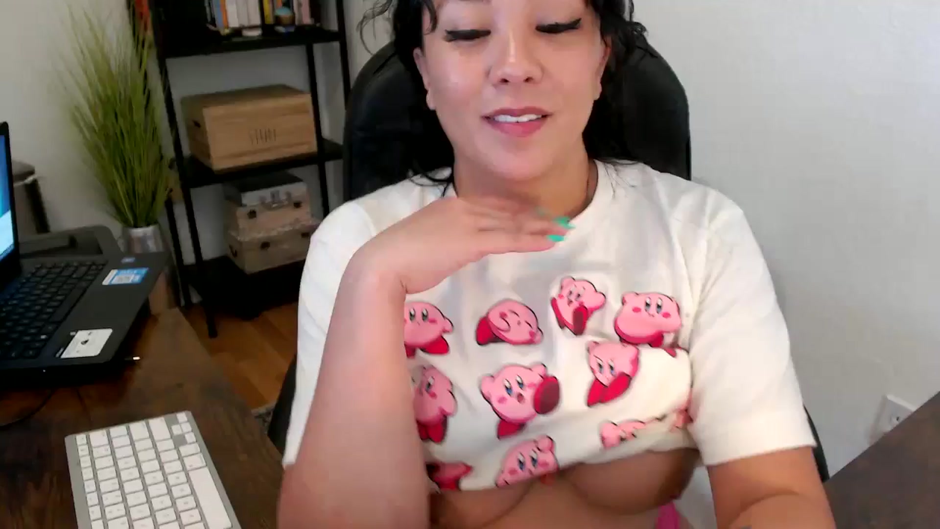 Gallery image thumbnail from MickaylaMoon's myfreecams stream on, 08/21/2024, 21:51 image 20 of 20