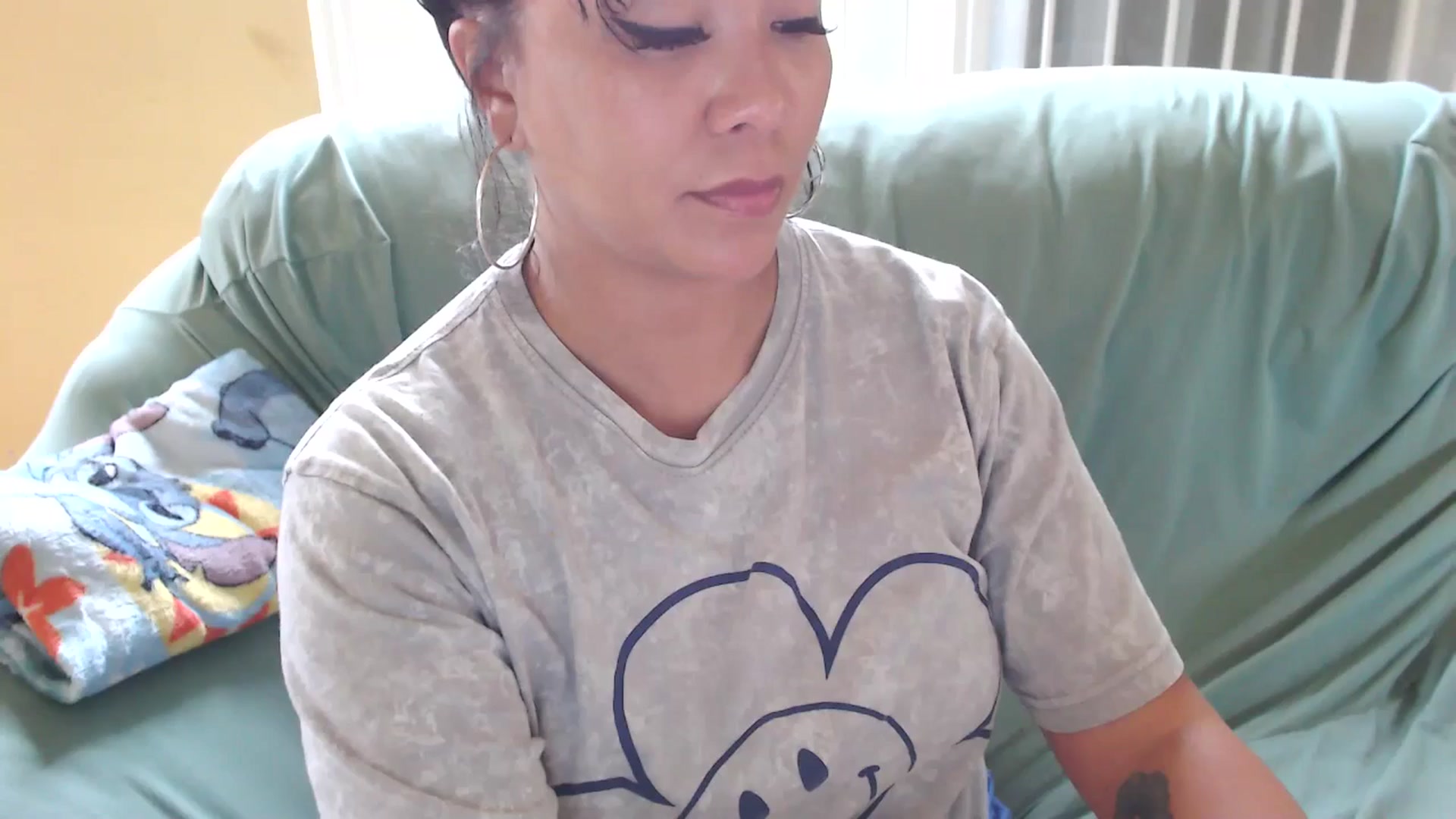 Gallery image thumbnail from MickaylaMoon's myfreecams stream on, 08/31/2024, 16:44 image 15 of 20