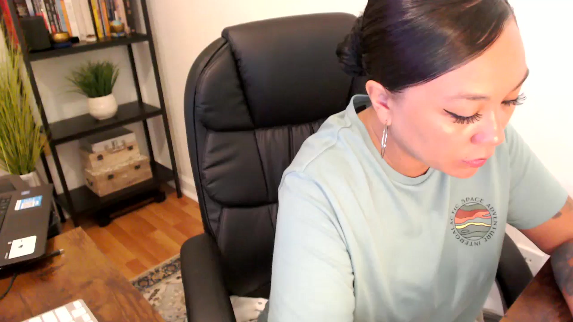 Gallery image thumbnail from MickaylaMoon's myfreecams stream on, 09/02/2024, 15:30 image 1 of 20