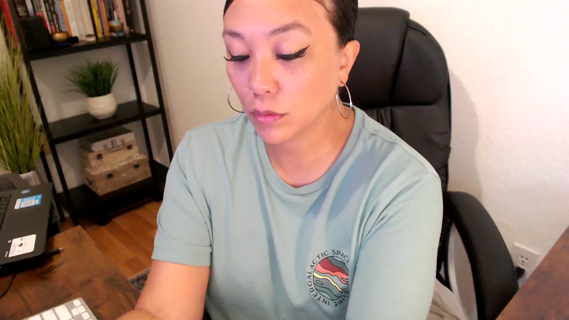 Gallery image thumbnail from MickaylaMoon's myfreecams stream on, 09/02/2024, 15:30 image 11 of 20