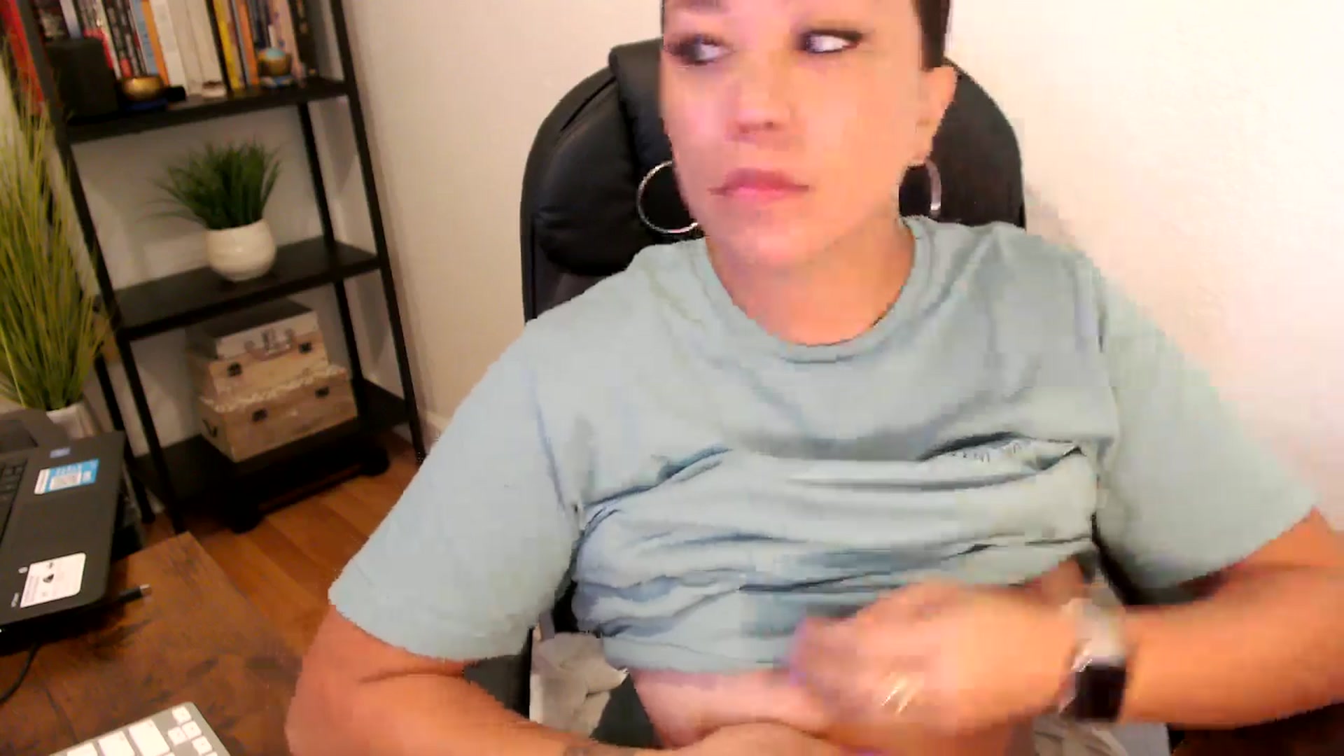 Gallery image thumbnail from MickaylaMoon's myfreecams stream on, 09/02/2024, 15:30 image 16 of 20