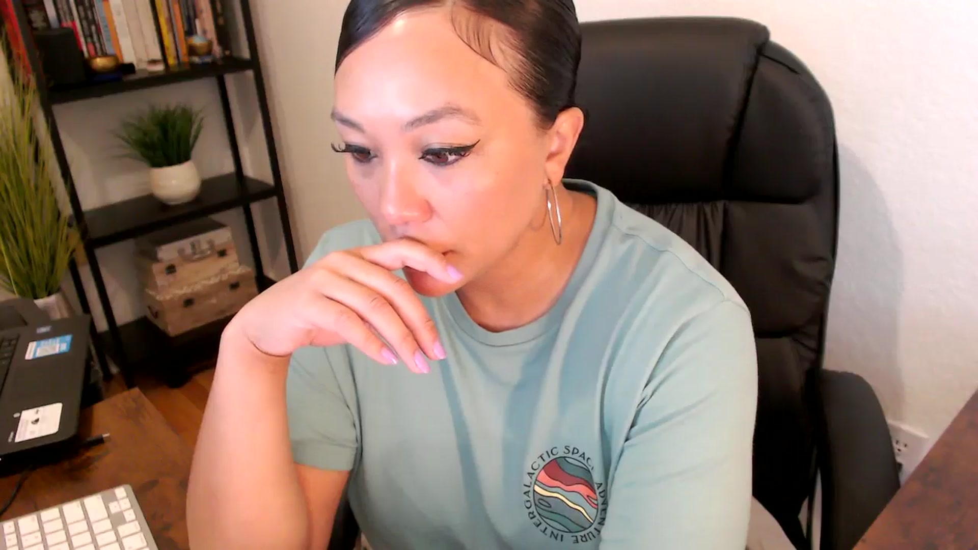 Gallery image thumbnail from MickaylaMoon's myfreecams stream on, 09/02/2024, 17:01 image 5 of 20