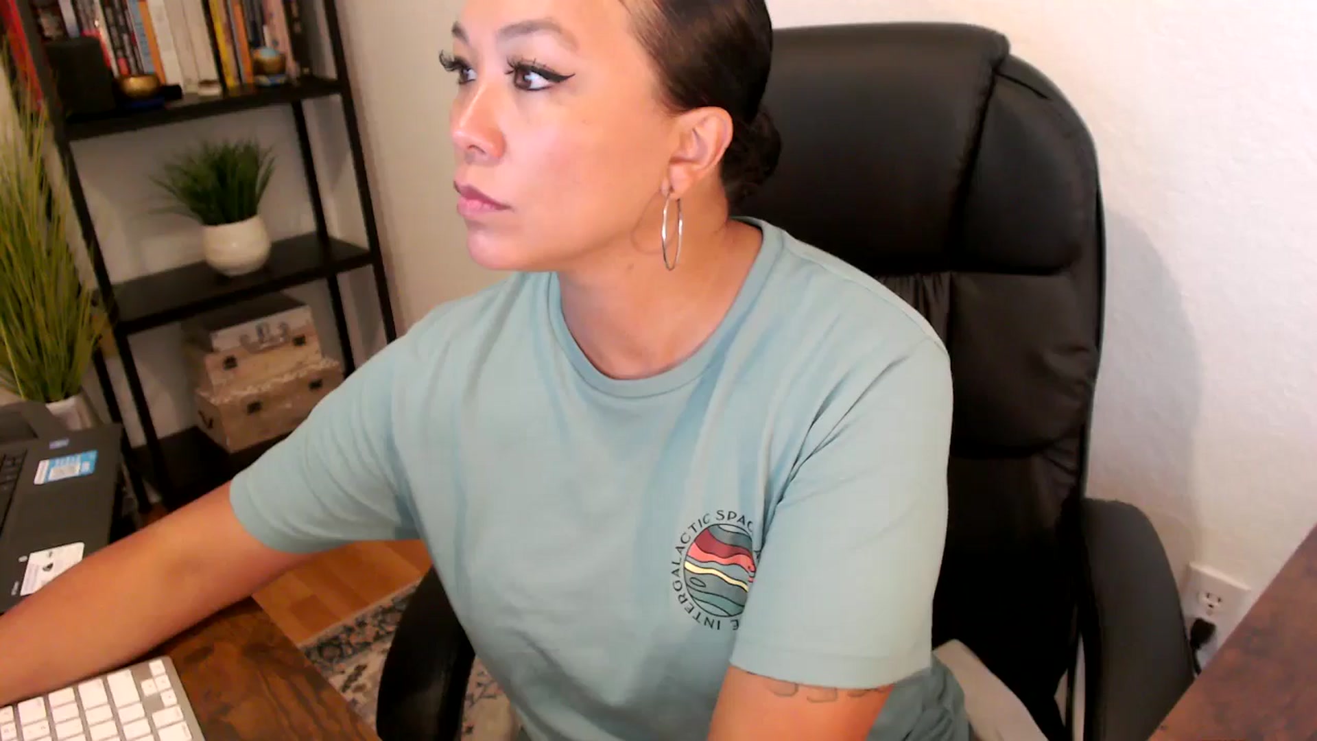 Gallery image thumbnail from MickaylaMoon's myfreecams stream on, 09/02/2024, 17:30 image 1 of 20