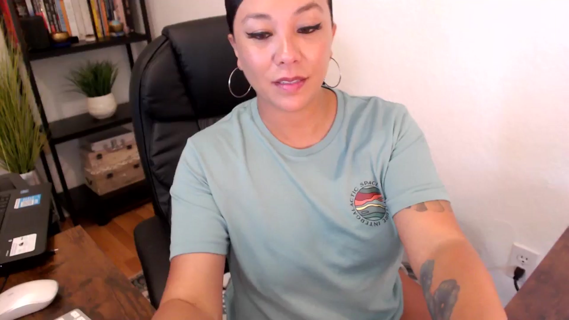 Gallery image thumbnail from MickaylaMoon's myfreecams stream on, 09/02/2024, 19:30 image 17 of 20