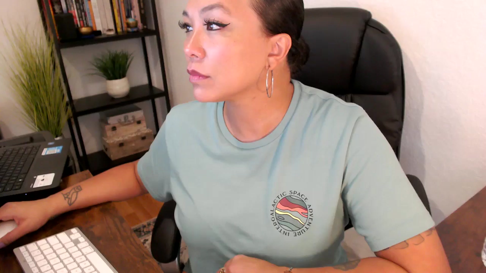 Gallery image thumbnail from MickaylaMoon's myfreecams stream on, 09/02/2024, 20:00 image 1 of 20