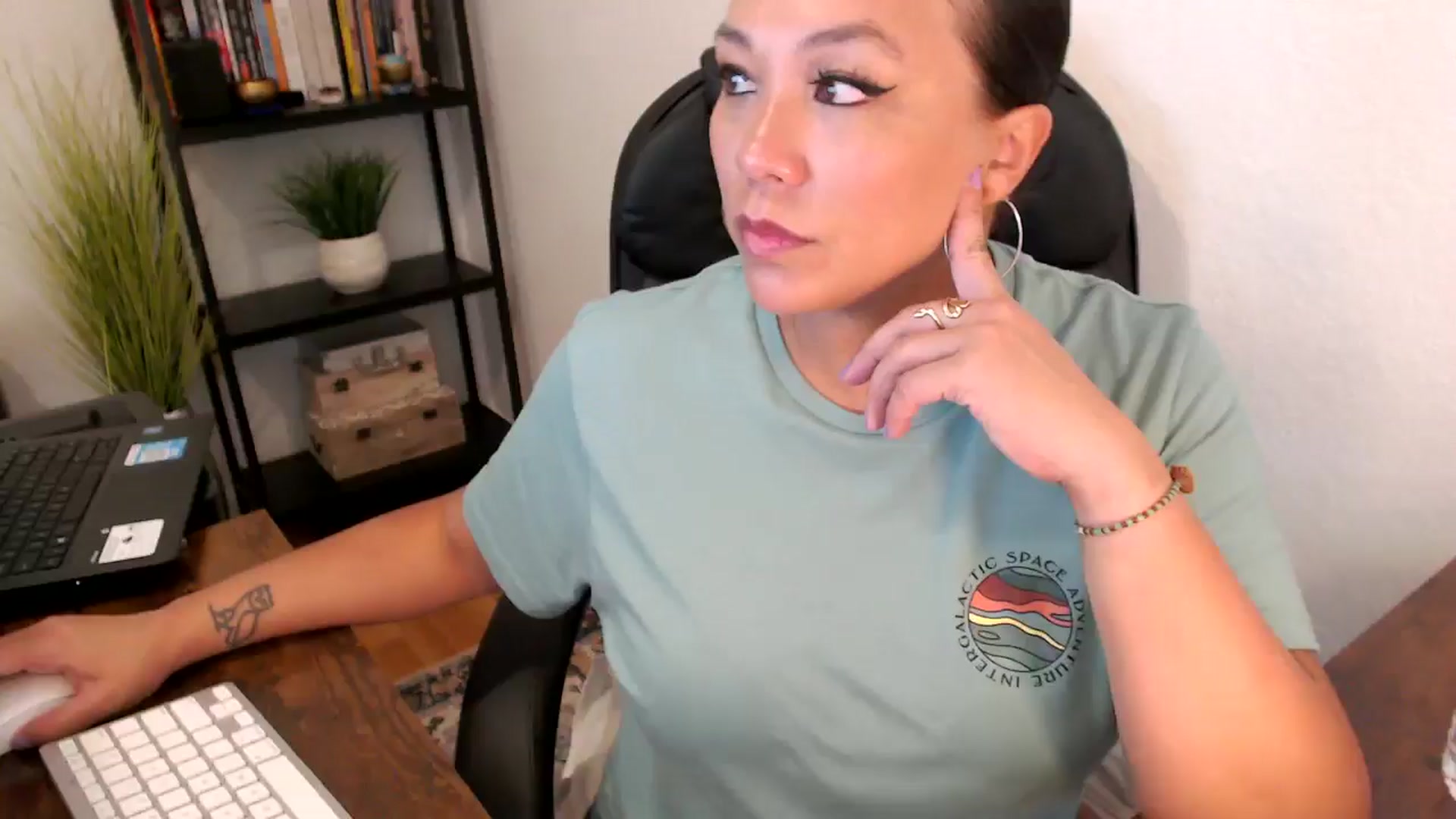 Gallery image thumbnail from MickaylaMoon's myfreecams stream on, 09/02/2024, 20:00 image 2 of 20