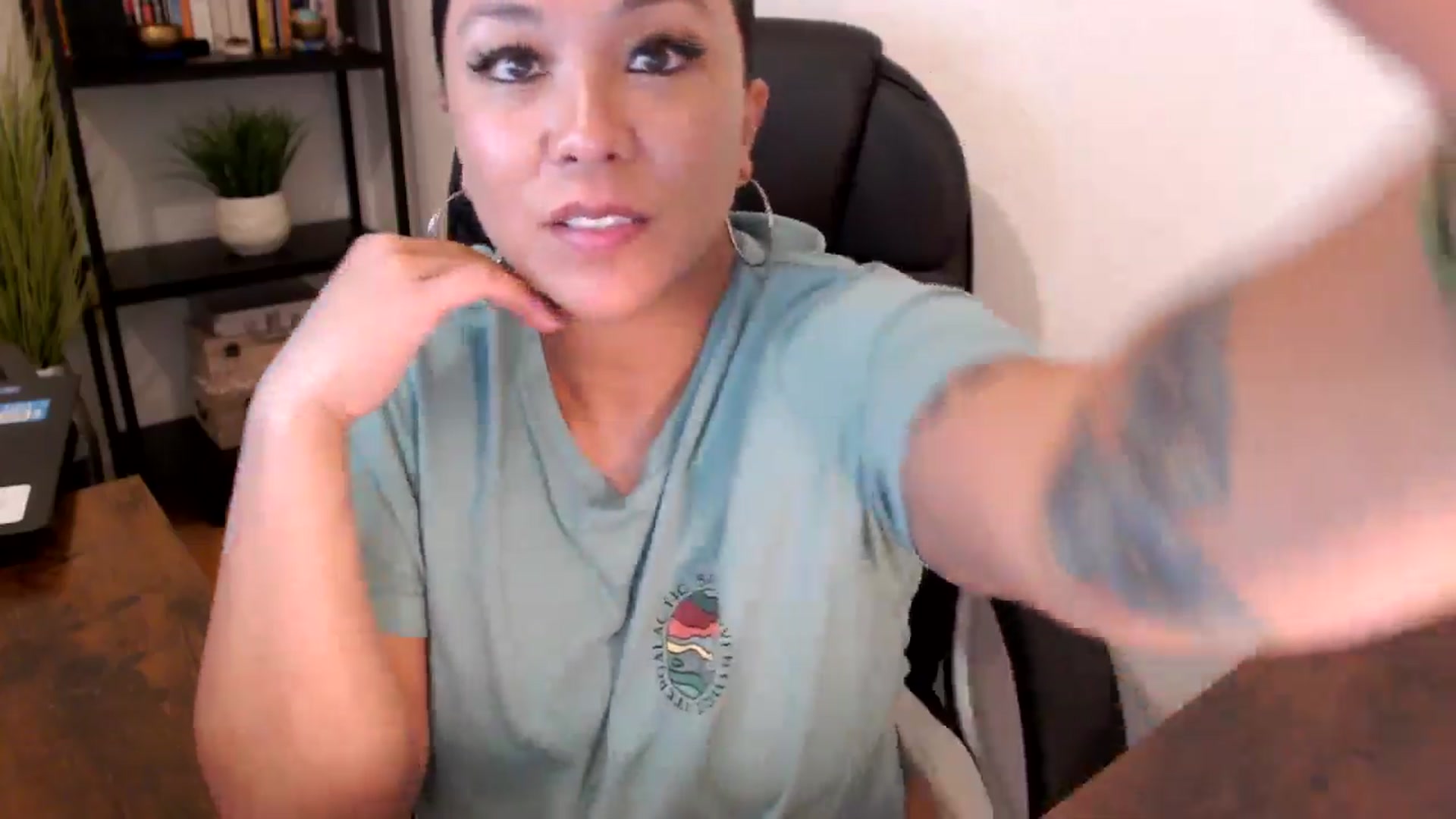 Gallery image thumbnail from MickaylaMoon's myfreecams stream on, 09/02/2024, 21:09 image 15 of 20