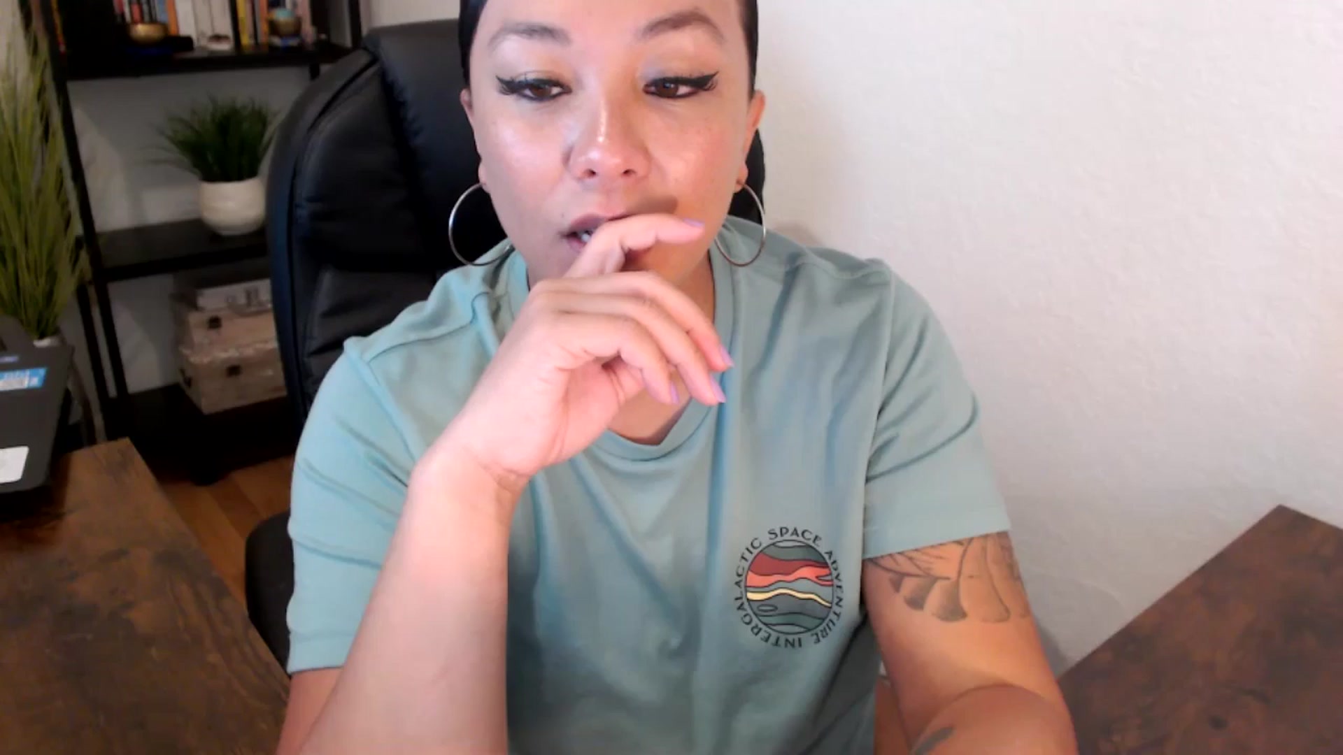 Gallery image thumbnail from MickaylaMoon's myfreecams stream on, 09/02/2024, 21:09 image 12 of 20