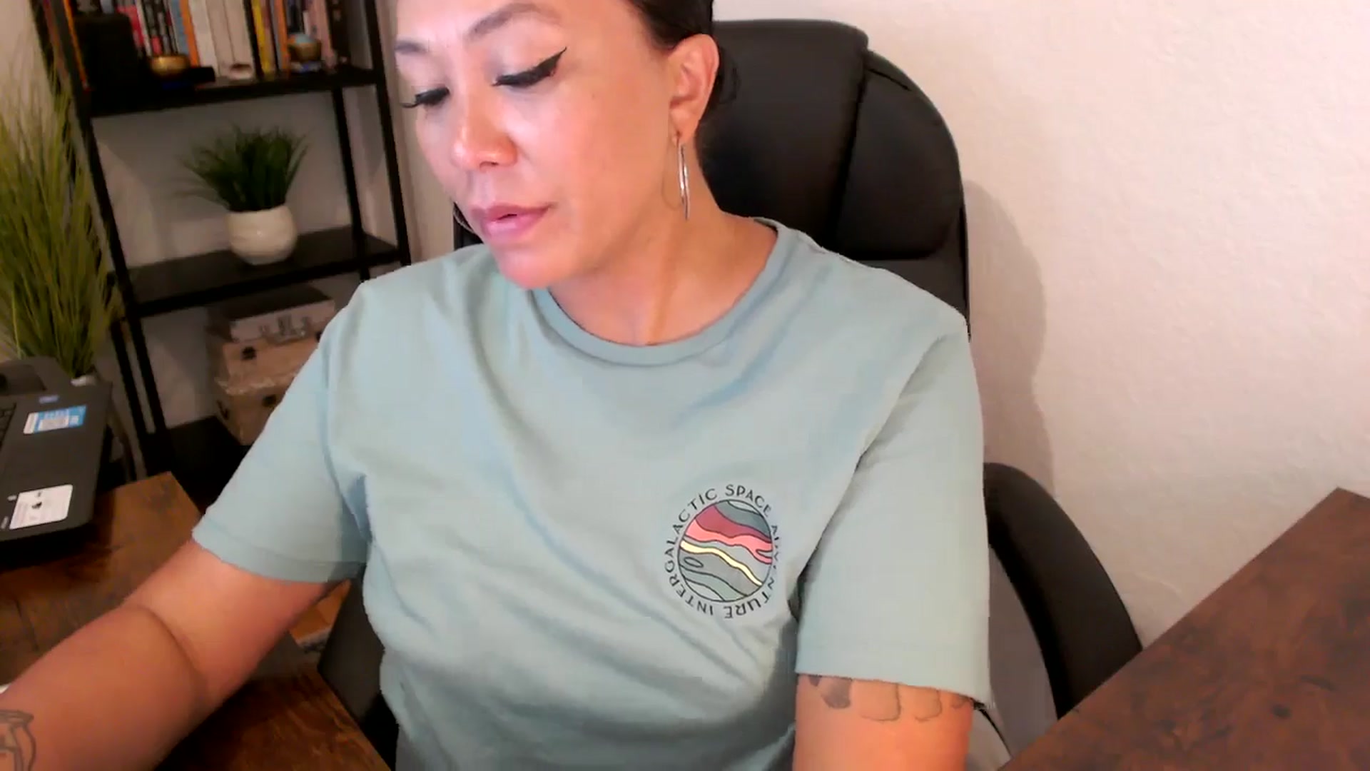 Gallery image thumbnail from MickaylaMoon's myfreecams stream on, 09/02/2024, 21:09 image 4 of 20