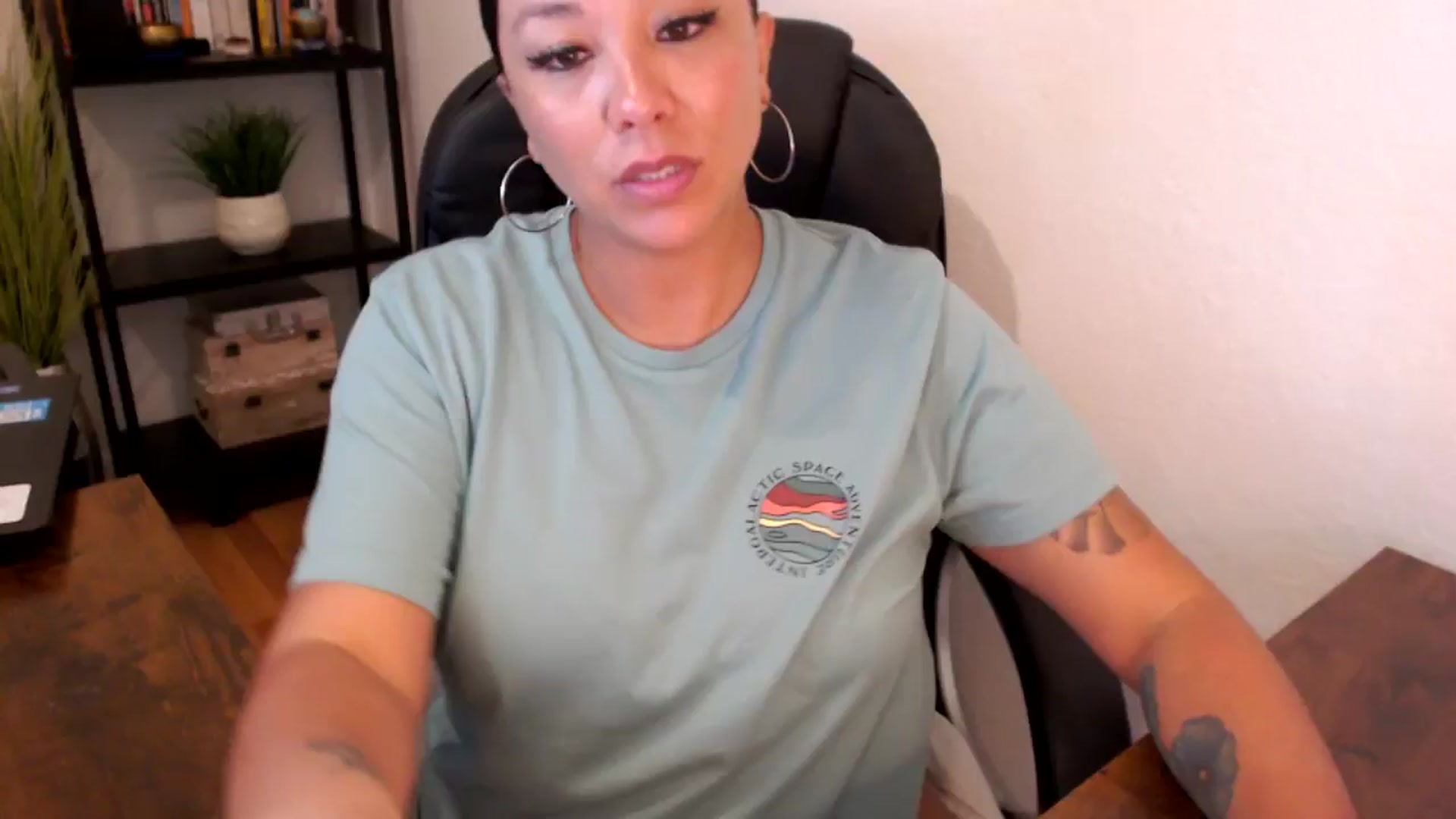 Gallery image thumbnail from MickaylaMoon's myfreecams stream on, 09/02/2024, 21:09 image 13 of 20