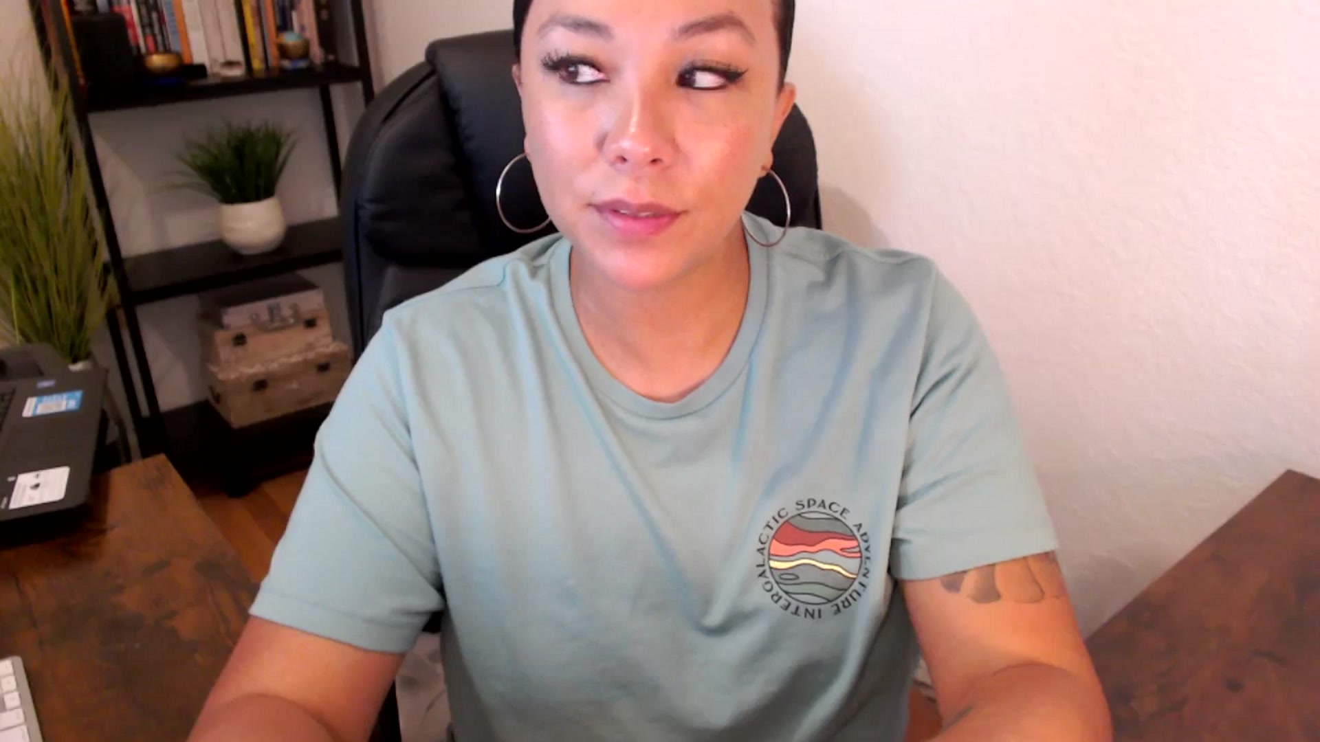 Gallery image thumbnail from MickaylaMoon's myfreecams stream on, 09/02/2024, 21:09 image 10 of 20