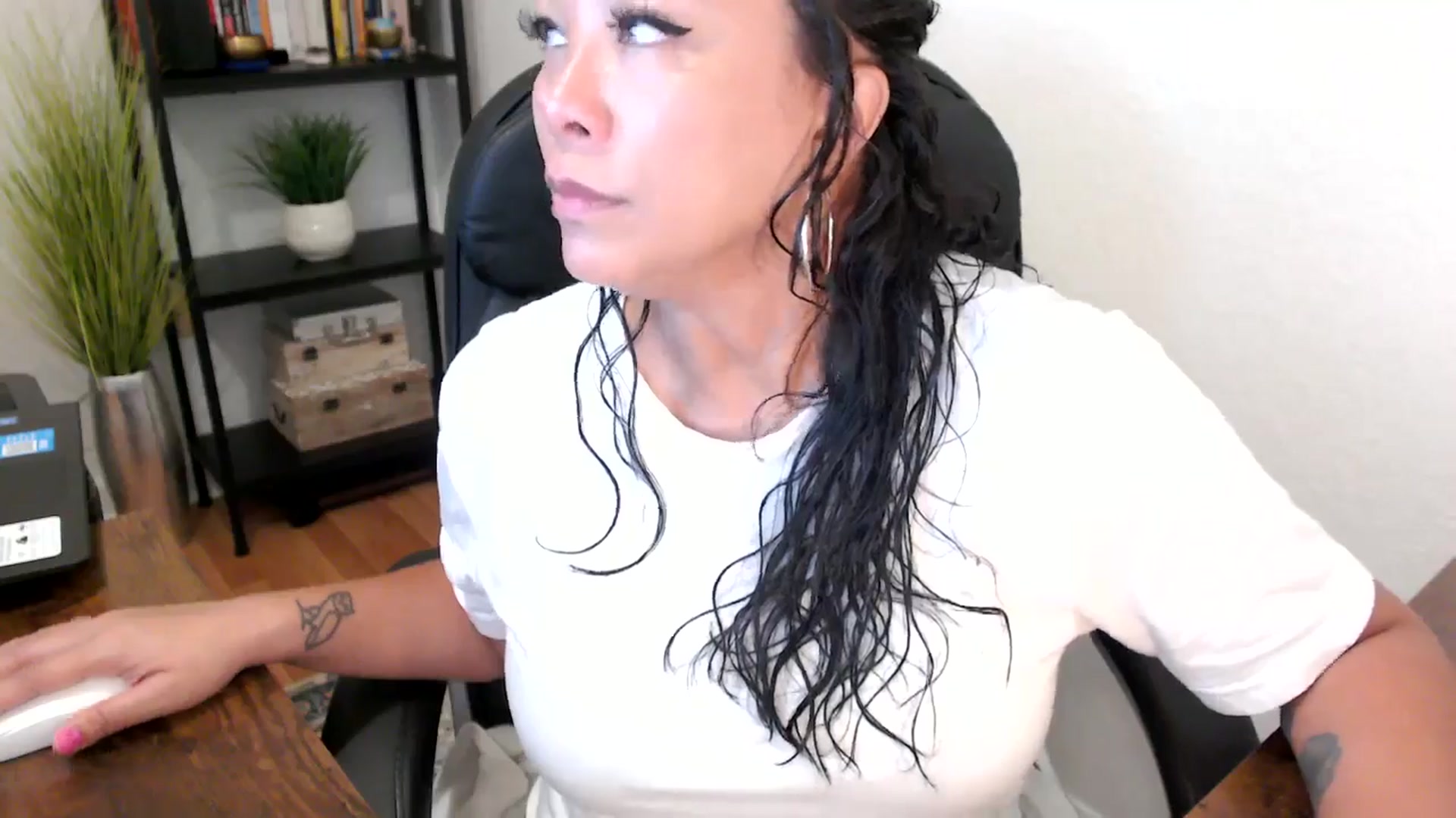 Gallery image thumbnail from MickaylaMoon's myfreecams stream on, 09/03/2024, 15:04 image 16 of 20