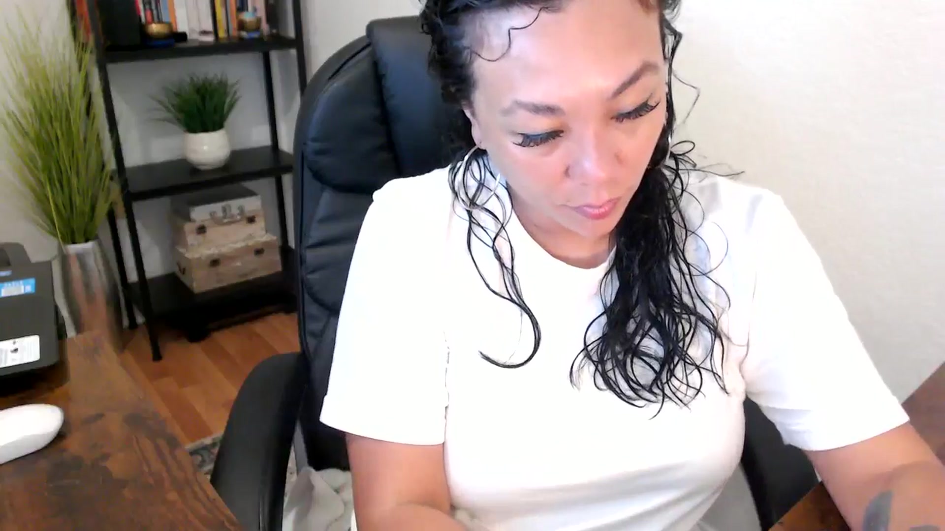 Gallery image thumbnail from MickaylaMoon's myfreecams stream on, 09/03/2024, 15:04 image 12 of 20