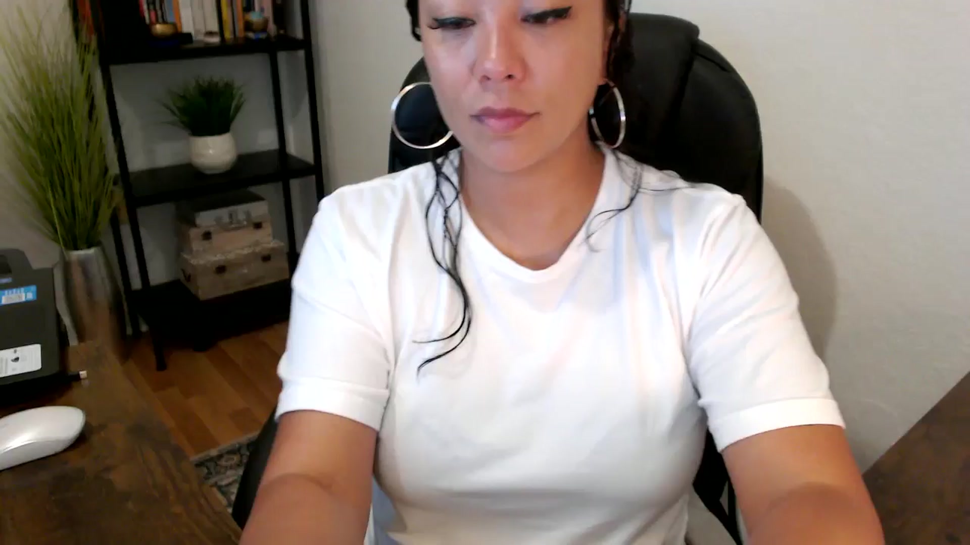 Gallery image thumbnail from MickaylaMoon's myfreecams stream on, 09/03/2024, 15:04 image 1 of 20