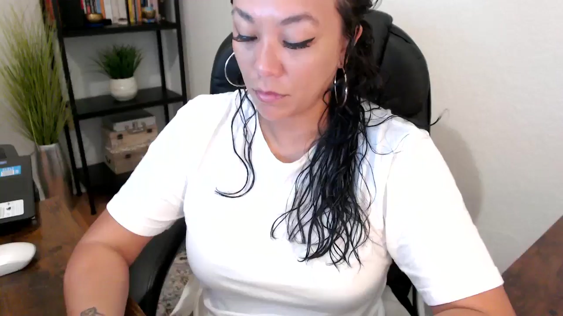 Gallery image thumbnail from MickaylaMoon's myfreecams stream on, 09/03/2024, 15:04 image 9 of 20