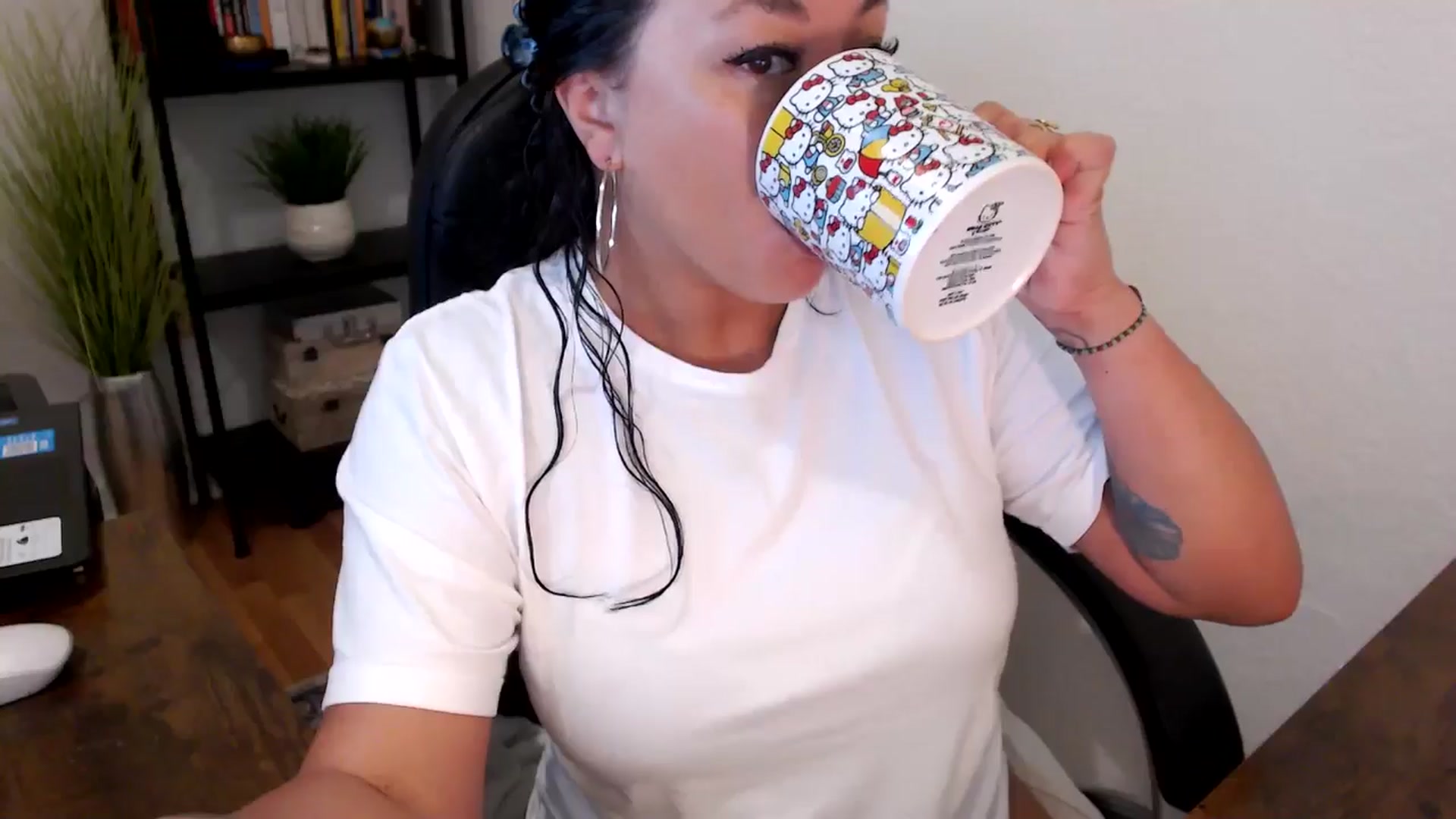 Gallery image thumbnail from MickaylaMoon's myfreecams stream on, 09/03/2024, 15:04 image 3 of 20