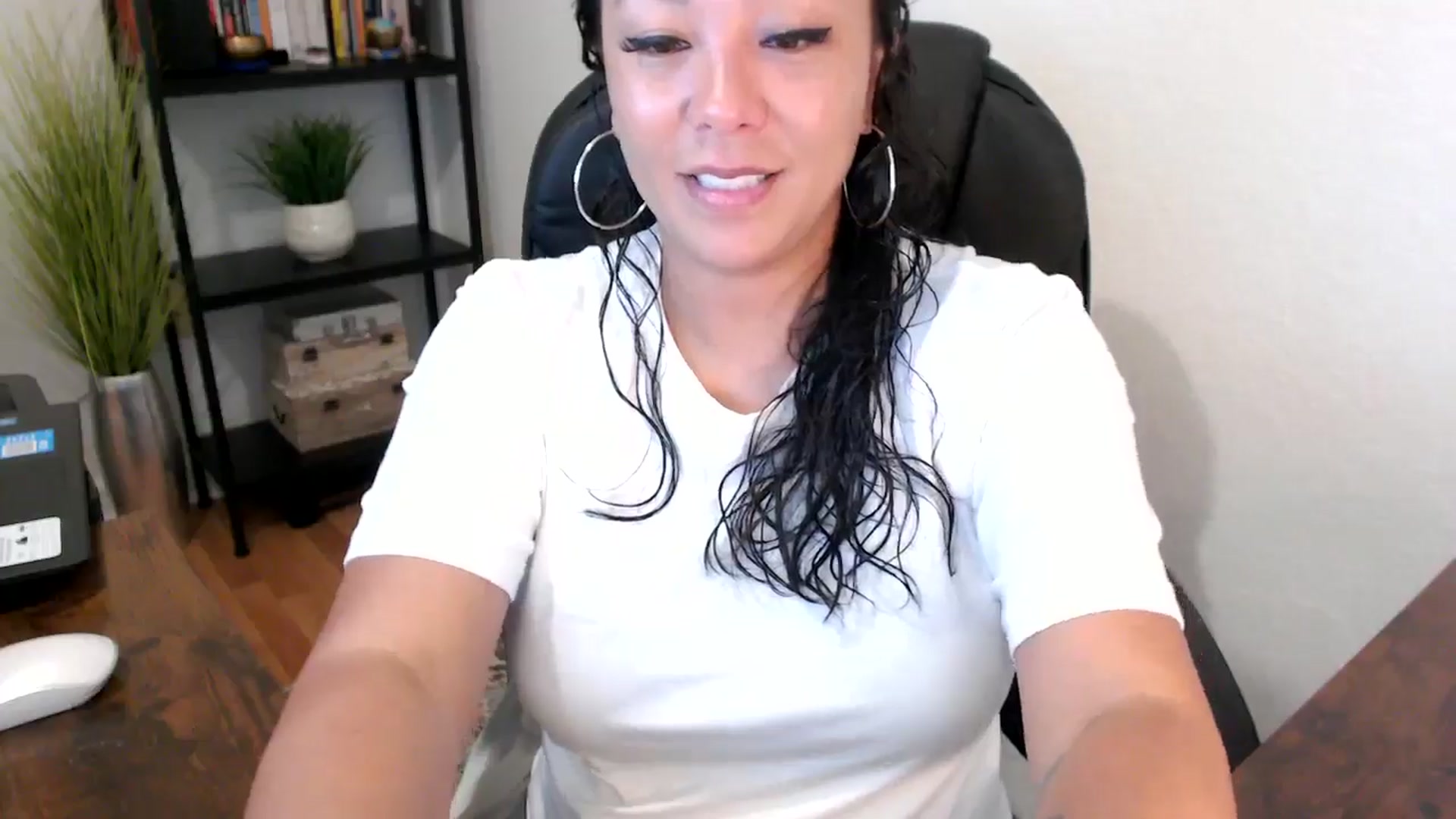 Gallery image thumbnail from MickaylaMoon's myfreecams stream on, 09/03/2024, 15:23 image 7 of 20