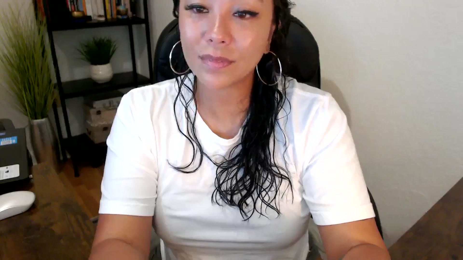 Gallery image thumbnail from MickaylaMoon's myfreecams stream on, 09/03/2024, 15:23 image 20 of 20