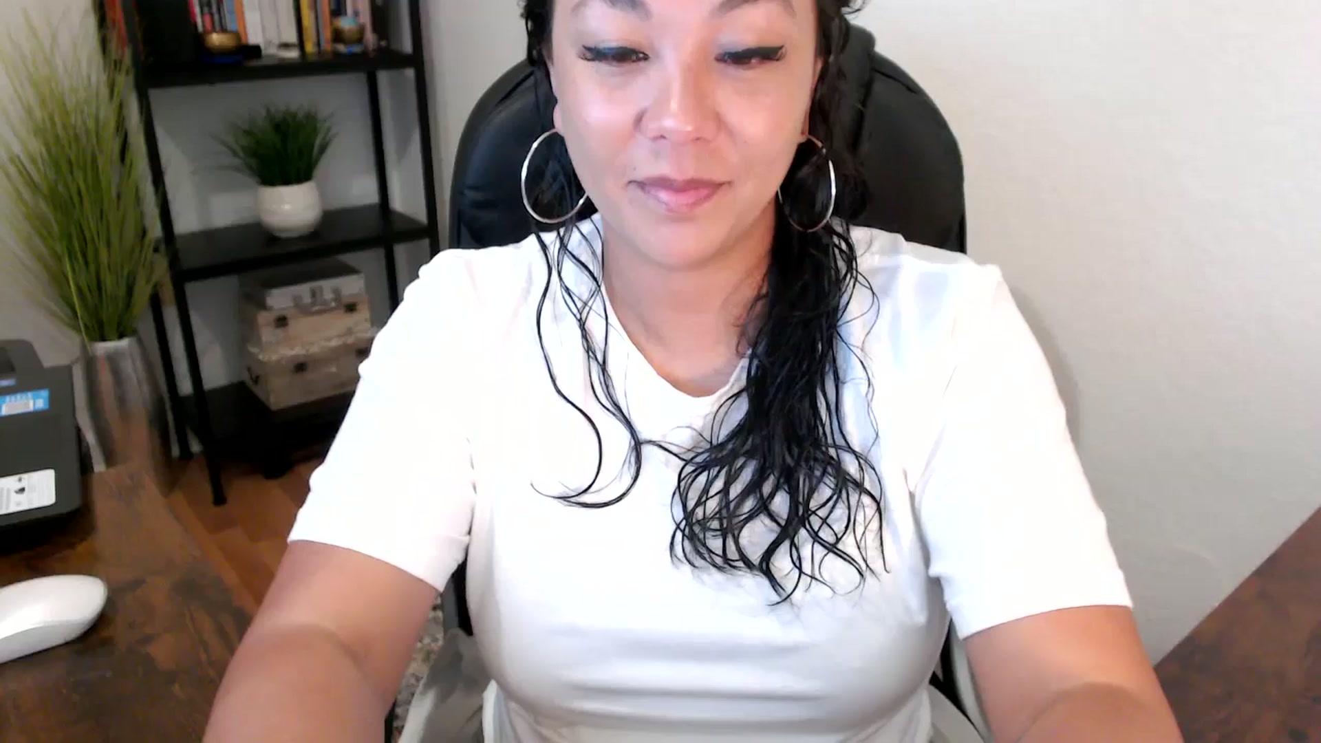 Gallery image thumbnail from MickaylaMoon's myfreecams stream on, 09/03/2024, 15:23 image 14 of 20
