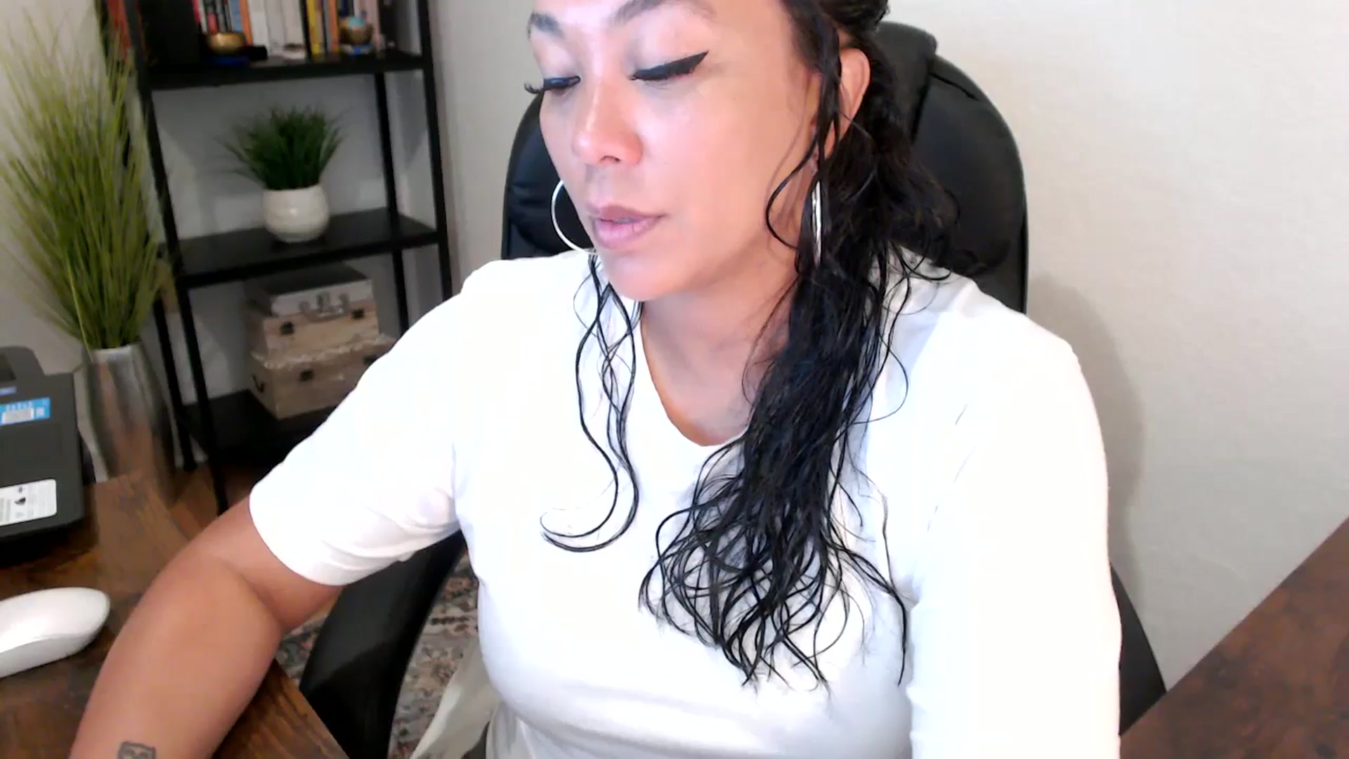 Gallery image thumbnail from MickaylaMoon's myfreecams stream on, 09/03/2024, 15:23 image 8 of 20