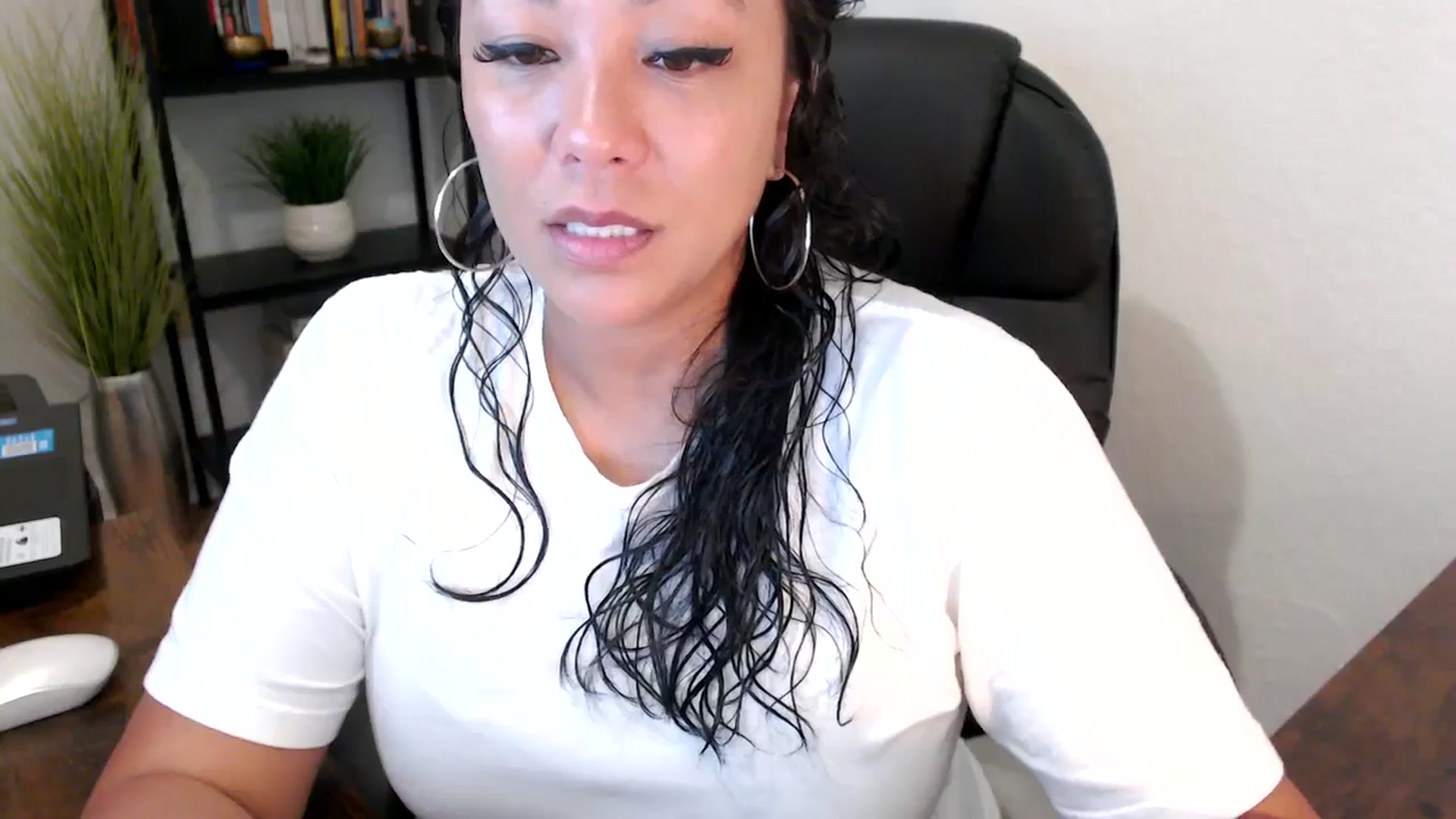 Gallery image thumbnail from MickaylaMoon's myfreecams stream on, 09/03/2024, 15:23 image 3 of 20