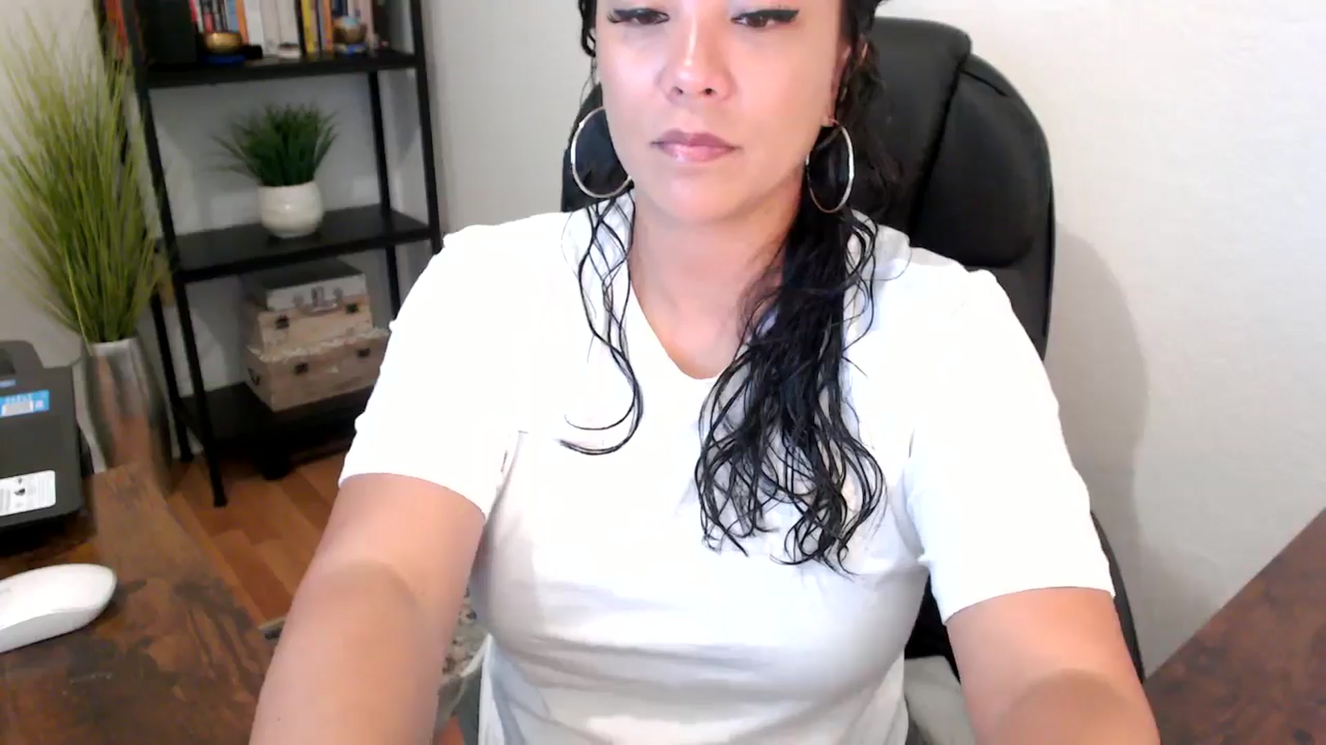 Gallery image thumbnail from MickaylaMoon's myfreecams stream on, 09/03/2024, 15:52 image 16 of 20