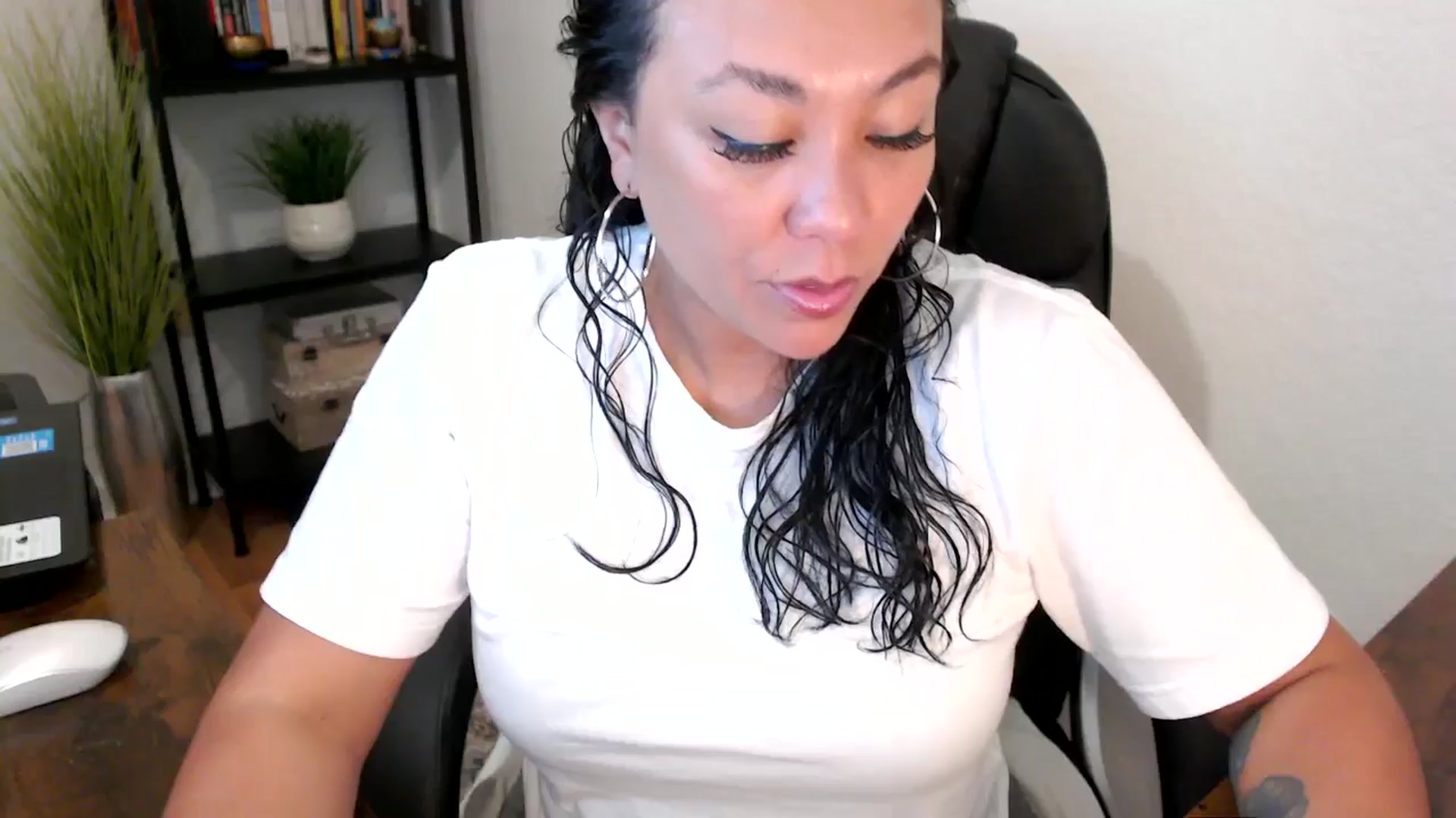 Gallery image thumbnail from MickaylaMoon's myfreecams stream on, 09/03/2024, 15:52 image 11 of 20