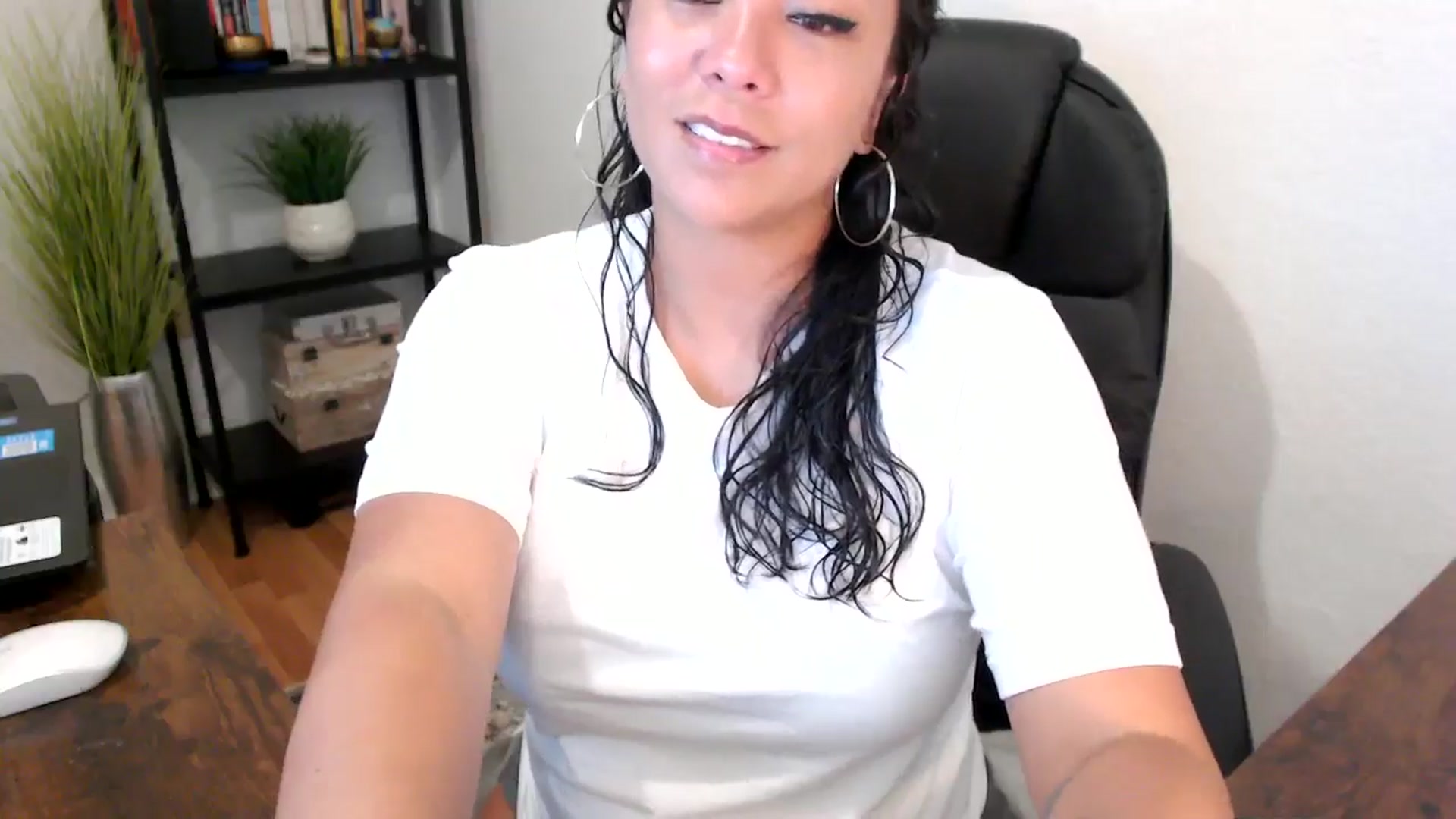 Gallery image thumbnail from MickaylaMoon's myfreecams stream on, 09/03/2024, 15:52 image 15 of 20