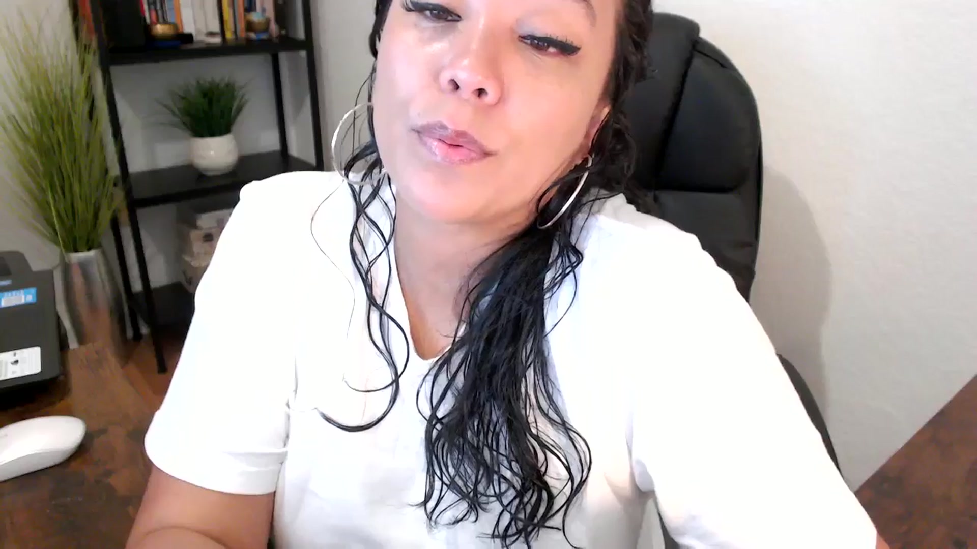 Gallery image thumbnail from MickaylaMoon's myfreecams stream on, 09/03/2024, 15:52 image 14 of 20
