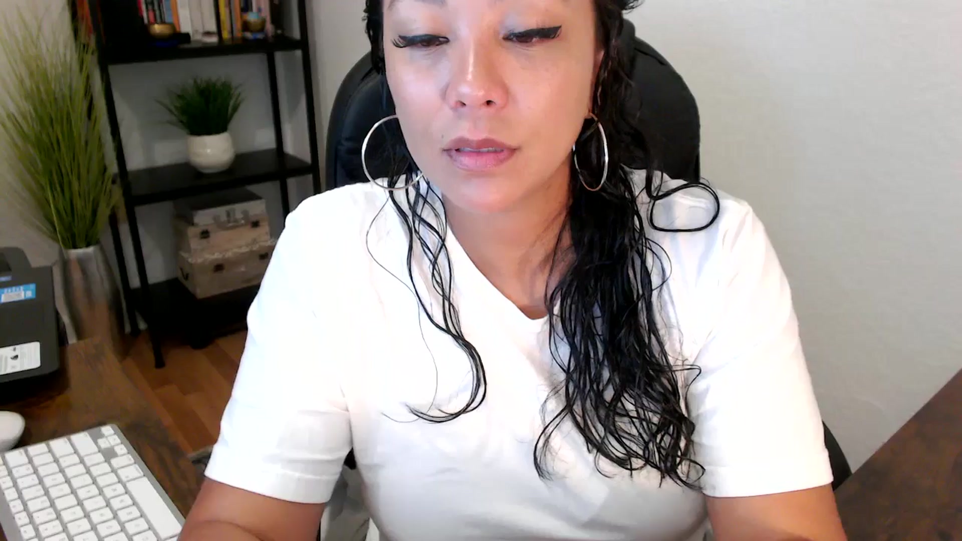 Gallery image thumbnail from MickaylaMoon's myfreecams stream on, 09/03/2024, 16:15 image 19 of 20