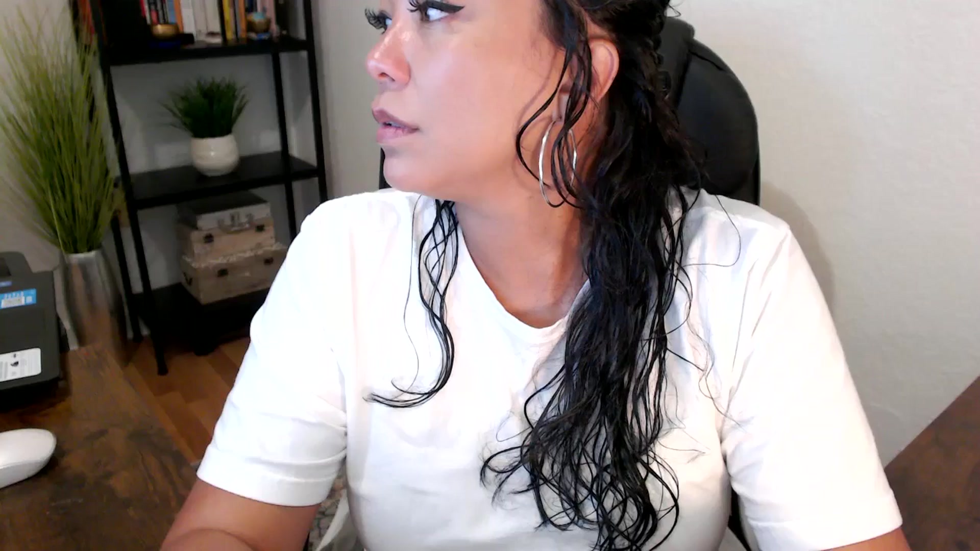 Gallery image thumbnail from MickaylaMoon's myfreecams stream on, 09/03/2024, 16:15 image 8 of 20