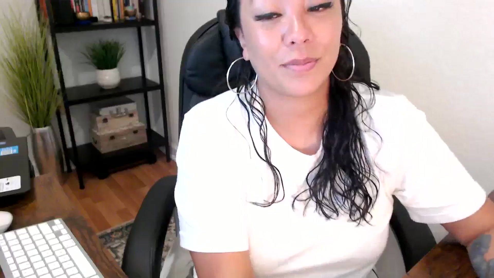 Gallery image thumbnail from MickaylaMoon's myfreecams stream on, 09/03/2024, 16:15 image 14 of 20
