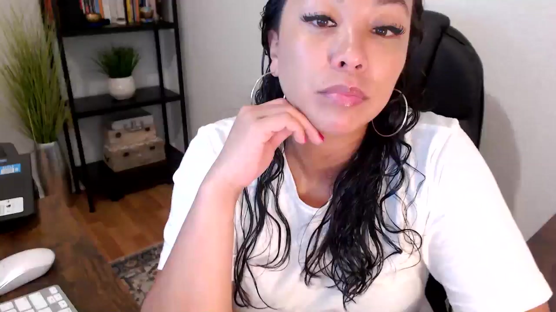 Gallery image thumbnail from MickaylaMoon's myfreecams stream on, 09/03/2024, 17:29 image 1 of 20