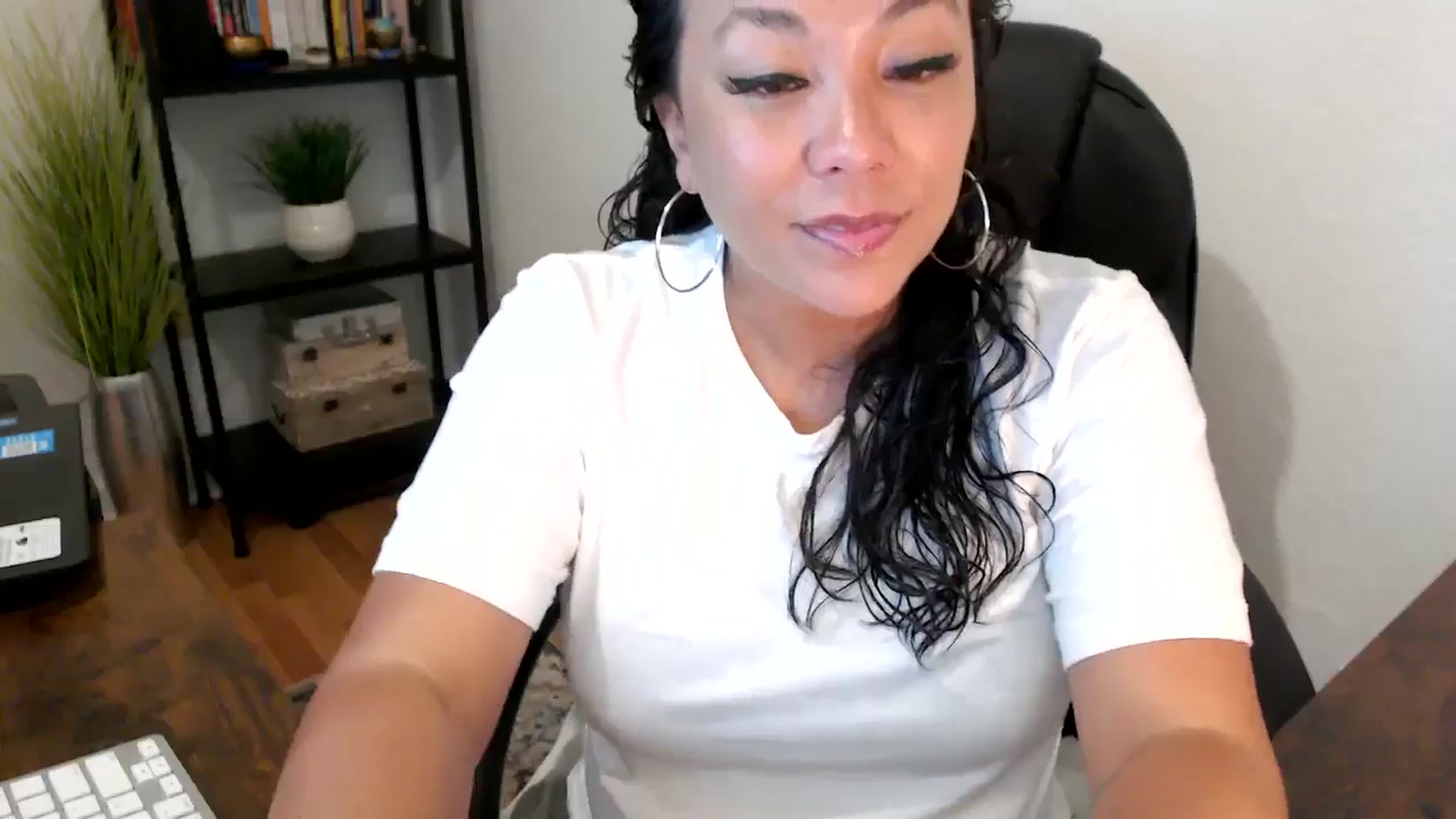 Gallery image thumbnail from MickaylaMoon's myfreecams stream on, 09/03/2024, 17:29 image 20 of 20