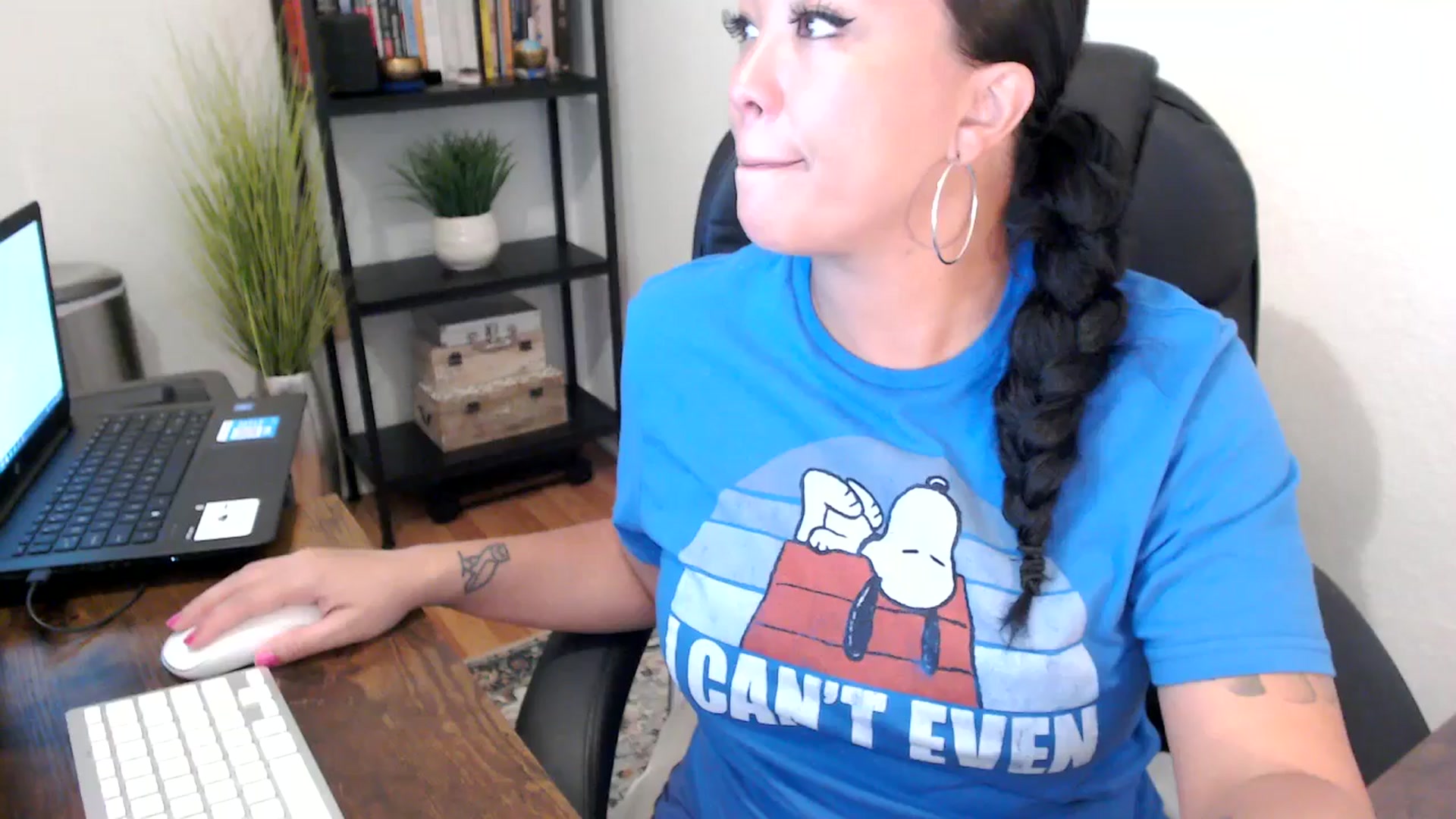 Gallery image thumbnail from MickaylaMoon's myfreecams stream on, 09/04/2024, 14:52 image 18 of 20