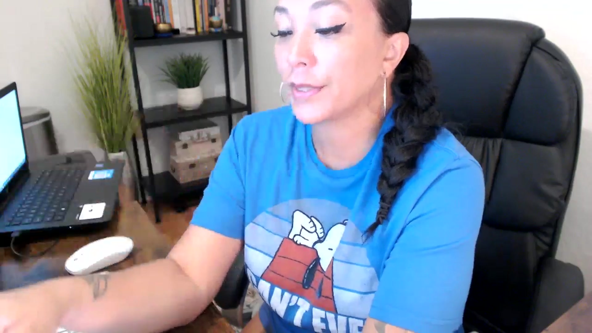 Gallery image thumbnail from MickaylaMoon's myfreecams stream on, 09/04/2024, 14:52 image 13 of 20