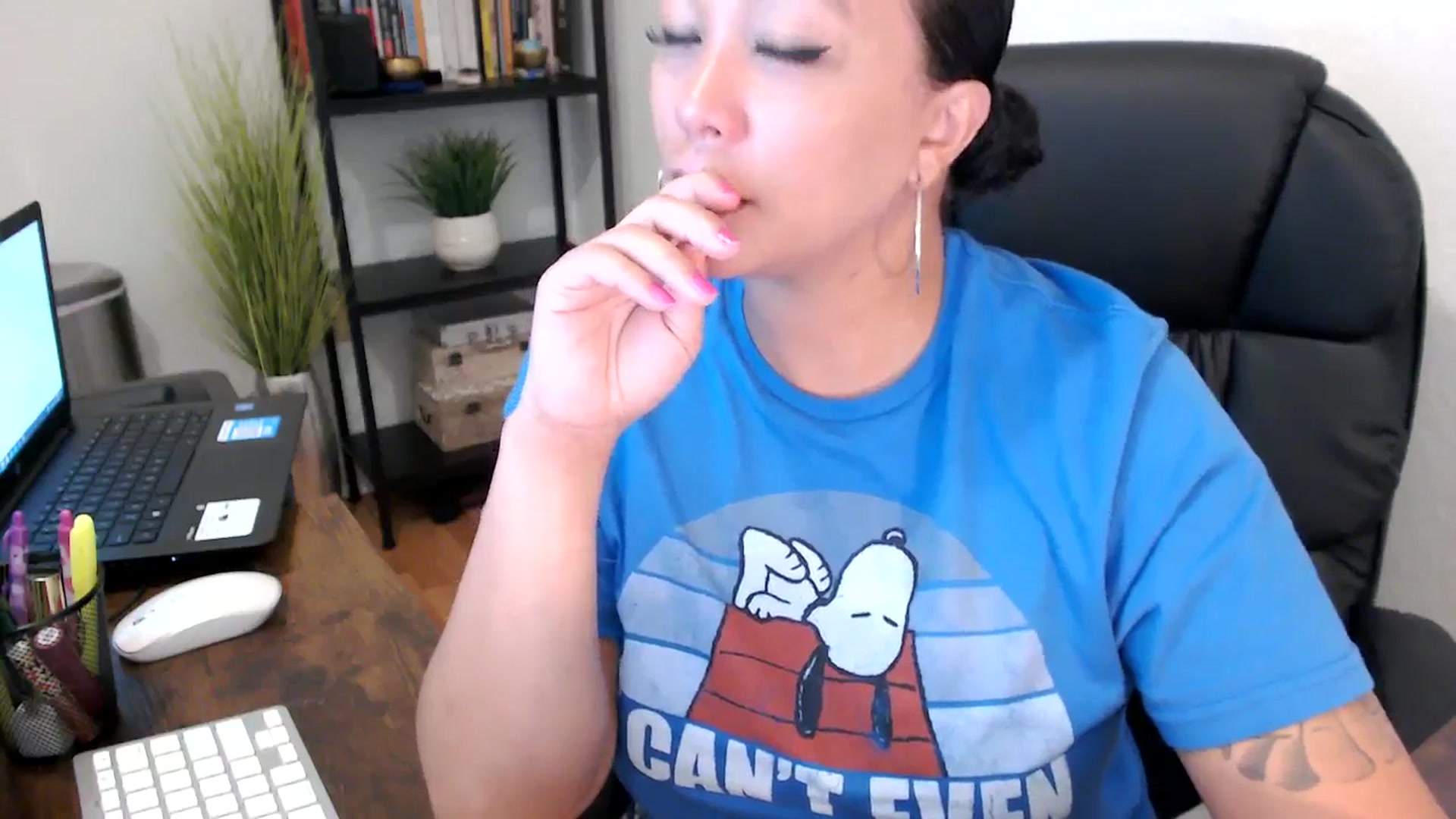 Gallery image thumbnail from MickaylaMoon's myfreecams stream on, 09/04/2024, 15:59 image 5 of 20