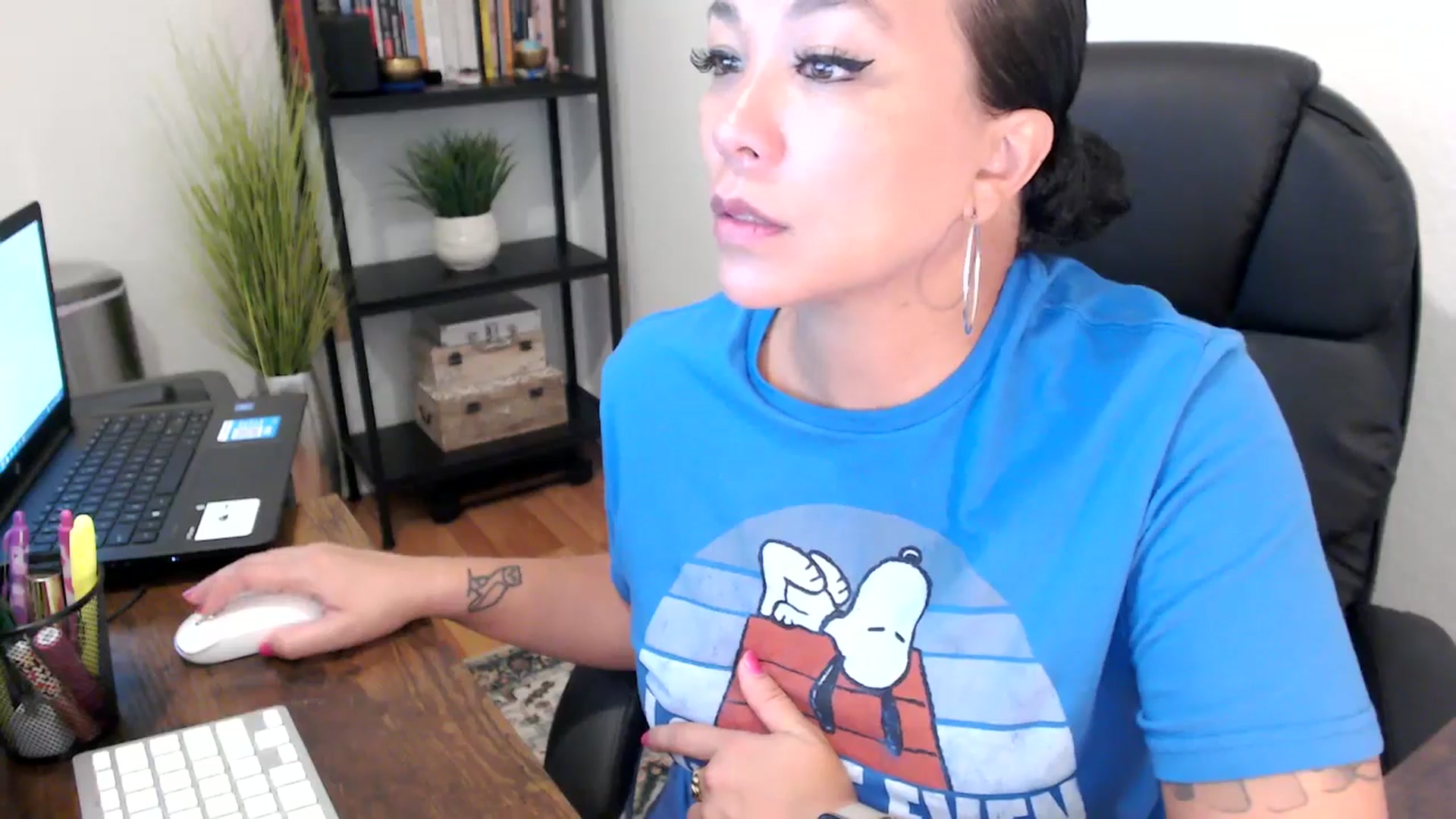 Gallery image thumbnail from MickaylaMoon's myfreecams stream on, 09/04/2024, 15:59 image 7 of 20