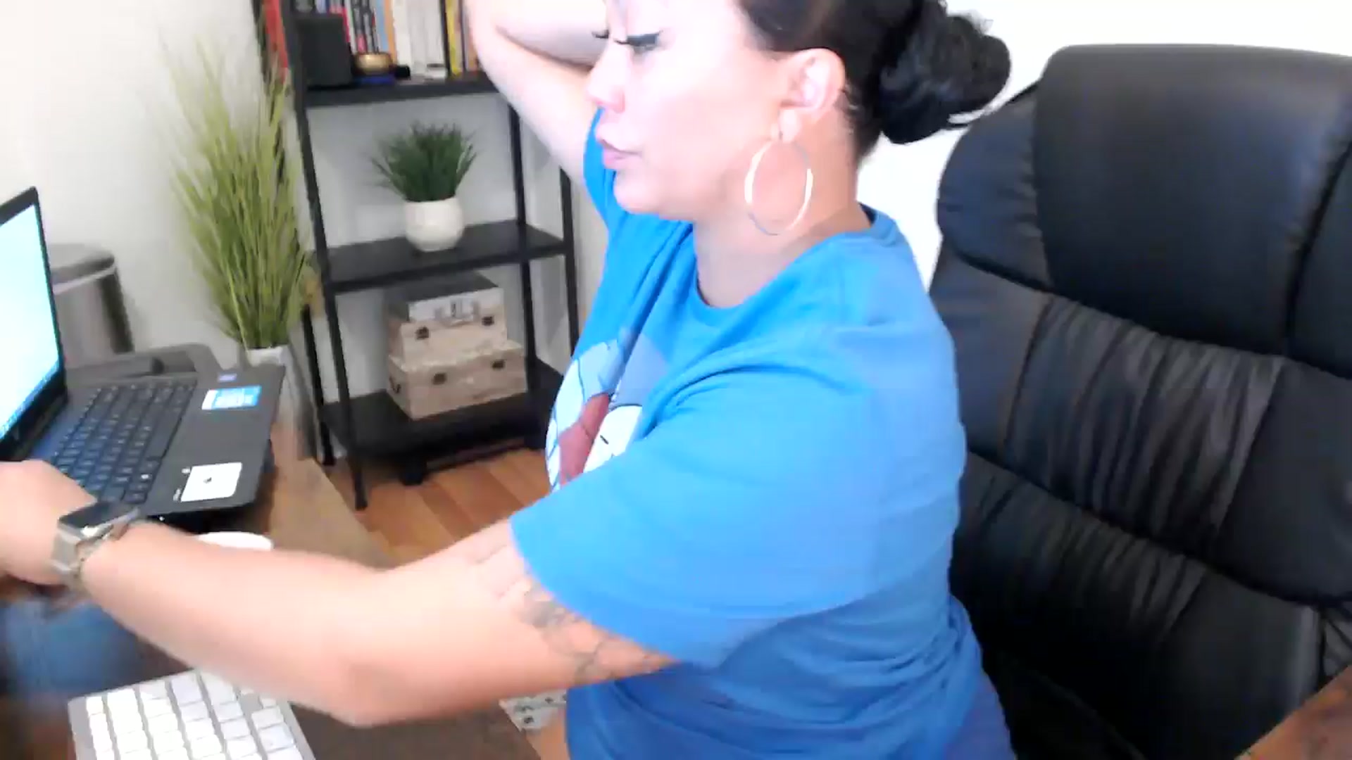 Gallery image thumbnail from MickaylaMoon's myfreecams stream on, 09/04/2024, 15:59 image 1 of 20